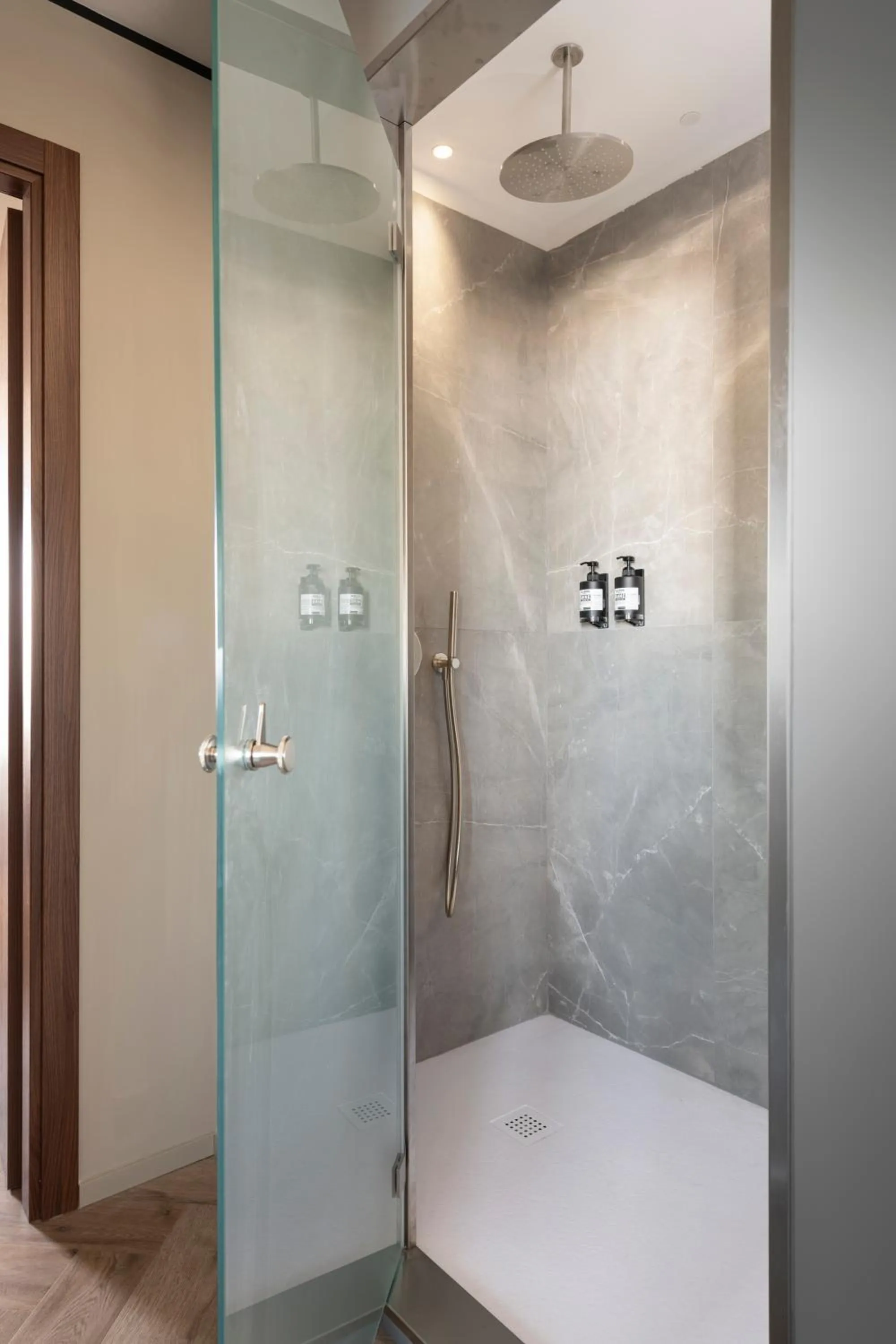 Shower in Visionair Suites & SPA-Room Only e Honesty Bar