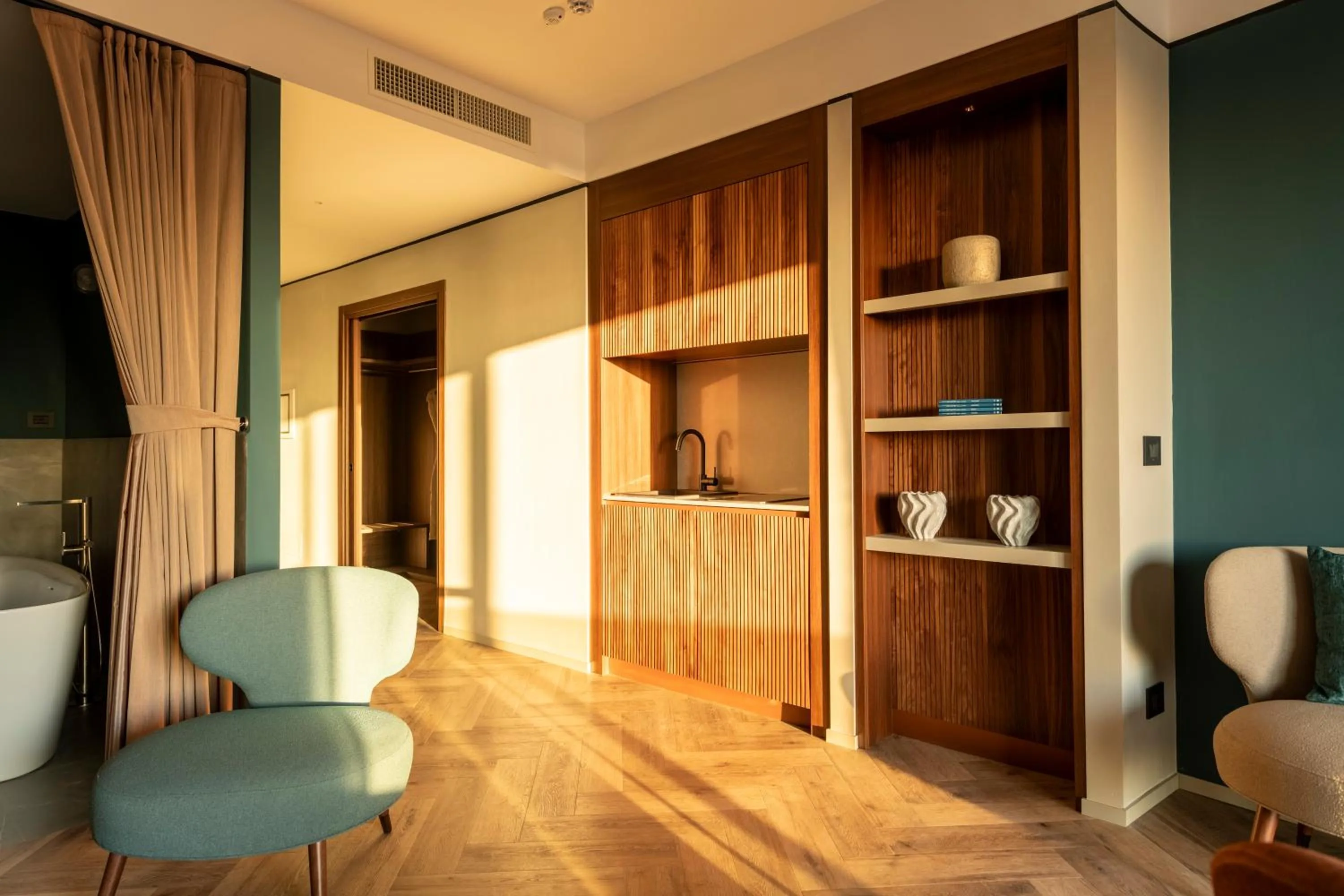 Living room in Visionair Suites & SPA-Room Only e Honesty Bar