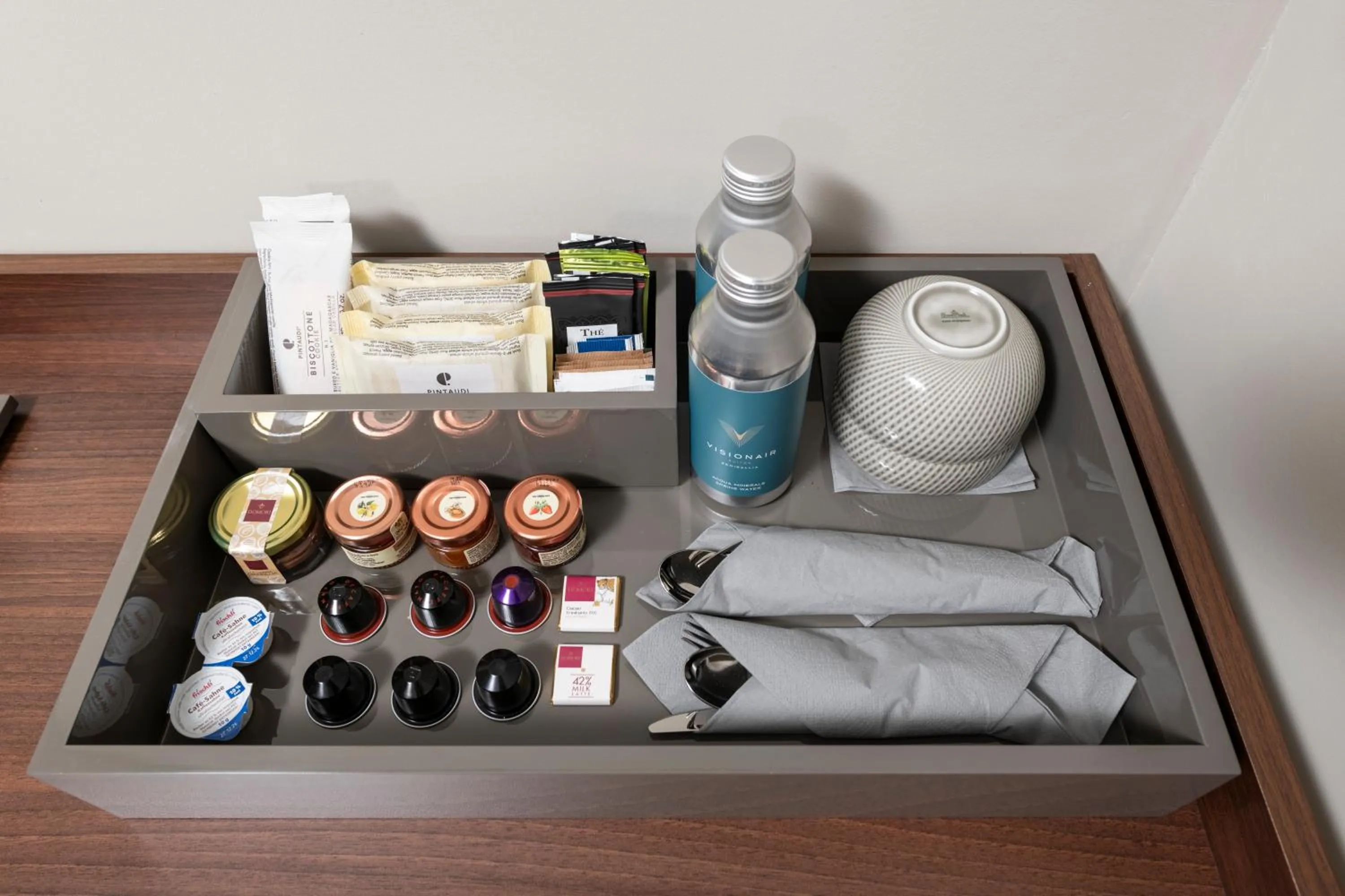 Coffee/tea facilities in Visionair Suites & SPA-Room Only e Honesty Bar