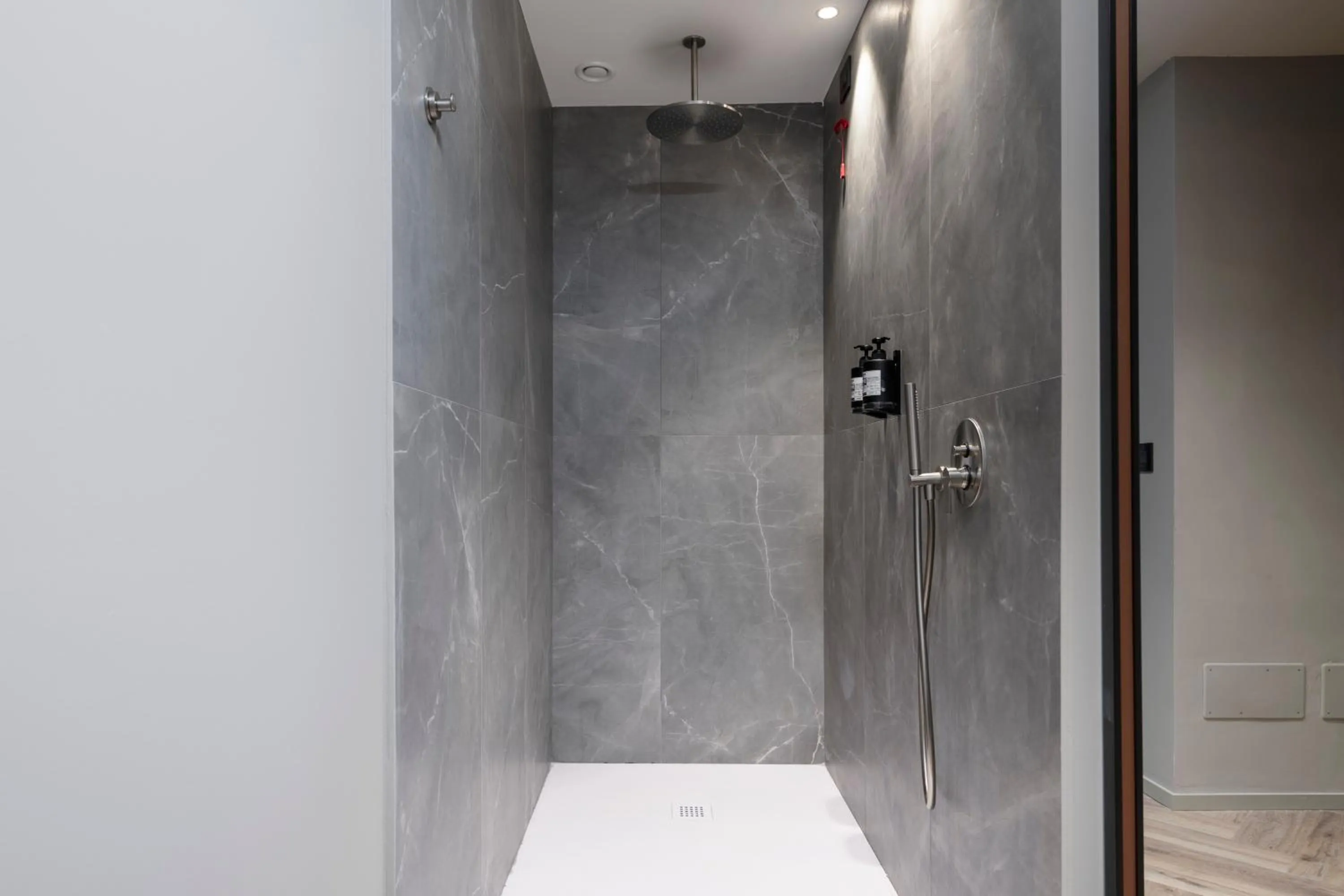 Shower in Visionair Suites & SPA-Room Only e Honesty Bar