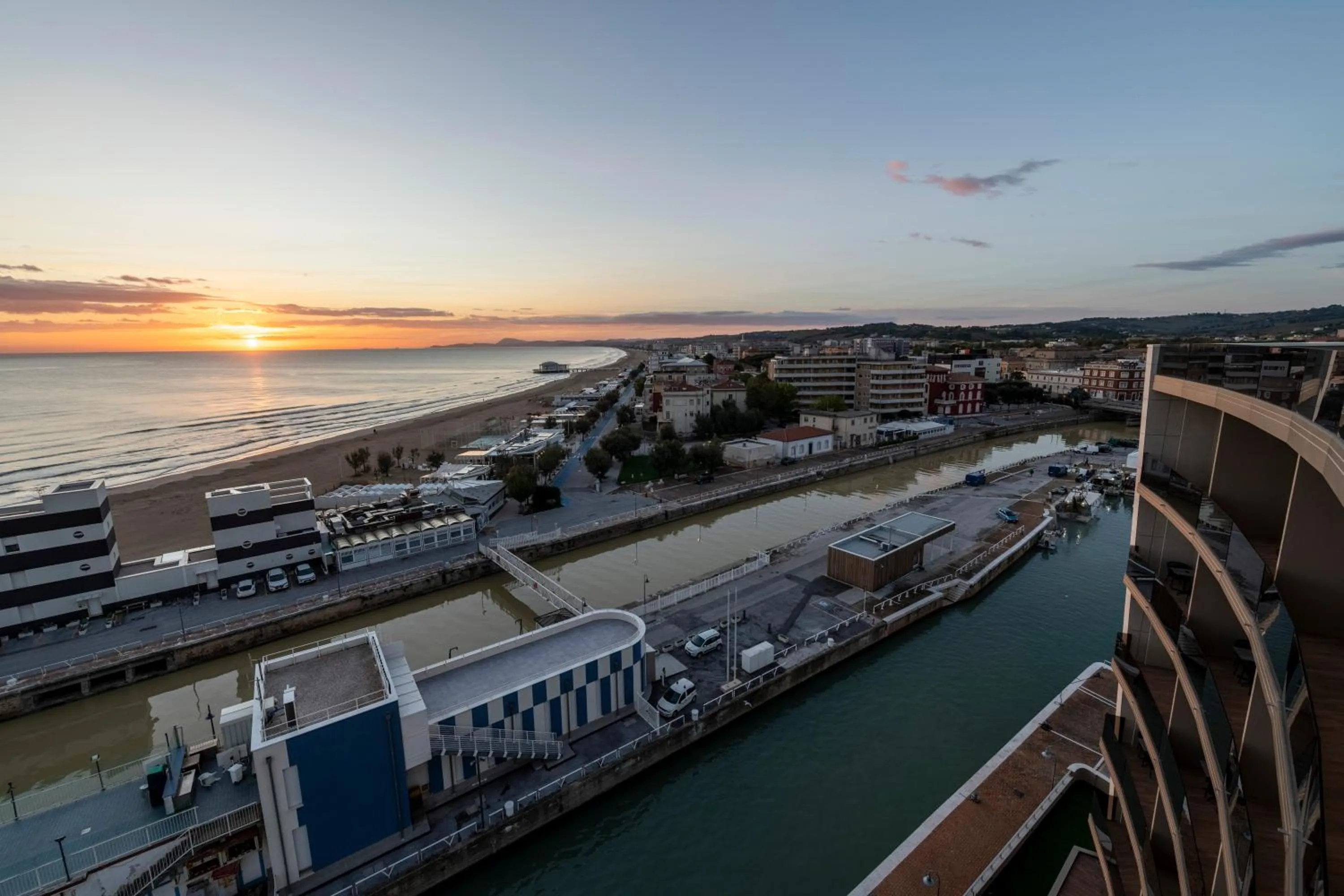 River view in Visionair Suites & SPA-Room Only e Honesty Bar