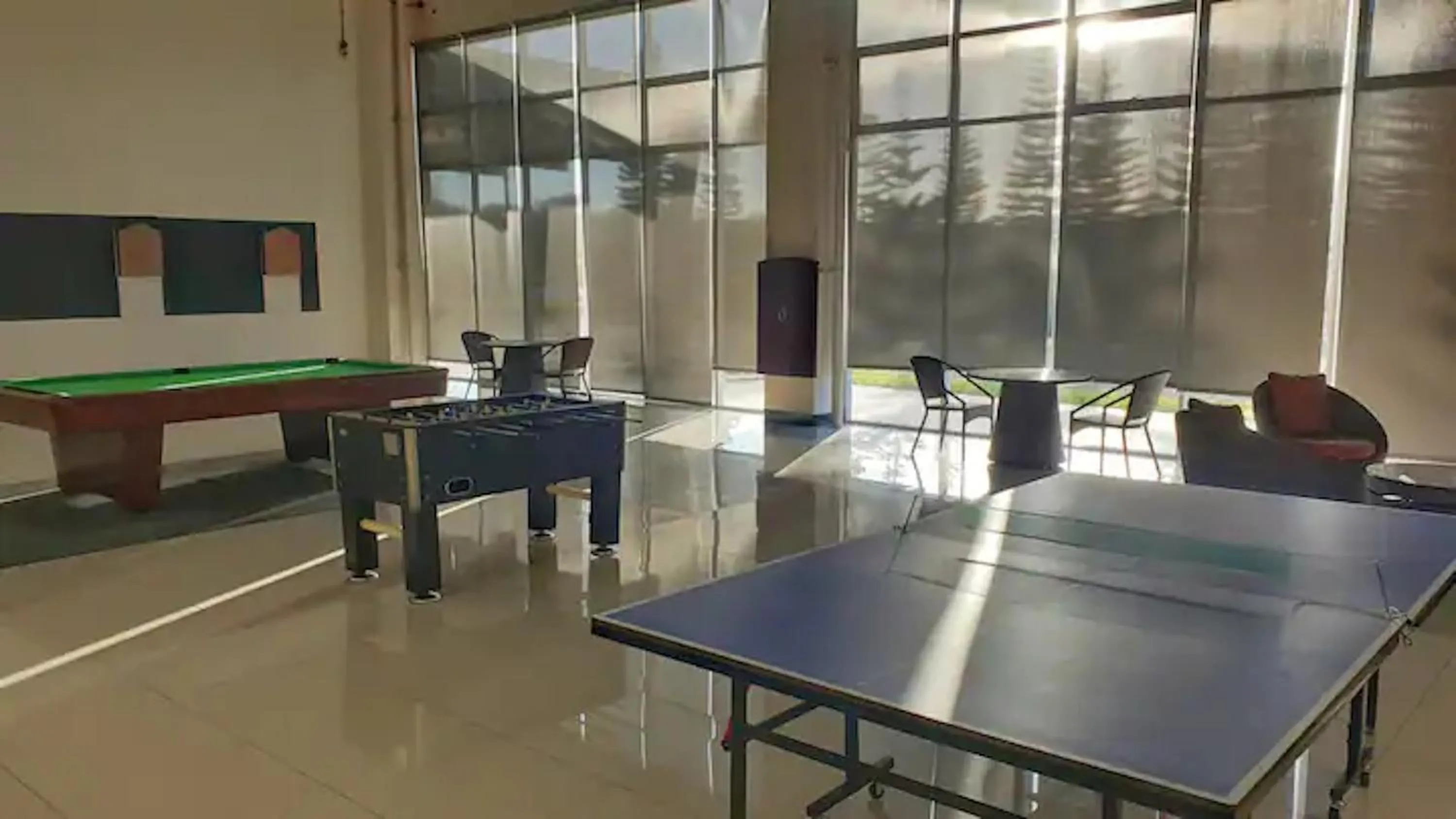 Table tennis in Blowing In The Wind