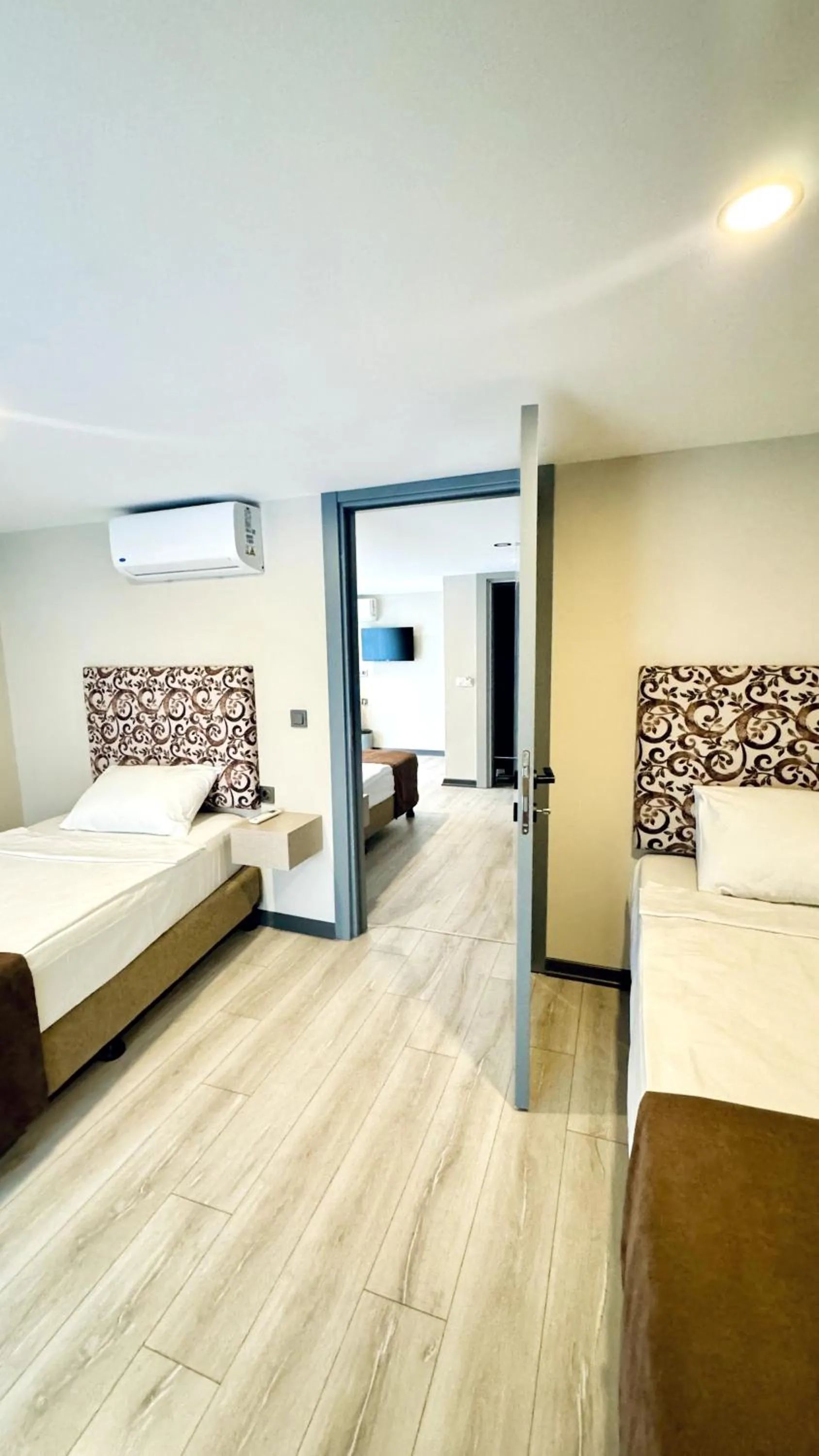 Bedroom, Bed in Toprak City Hotel Antalya