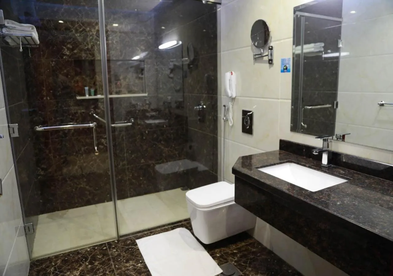 Shower in Wow Hotel Jeddah