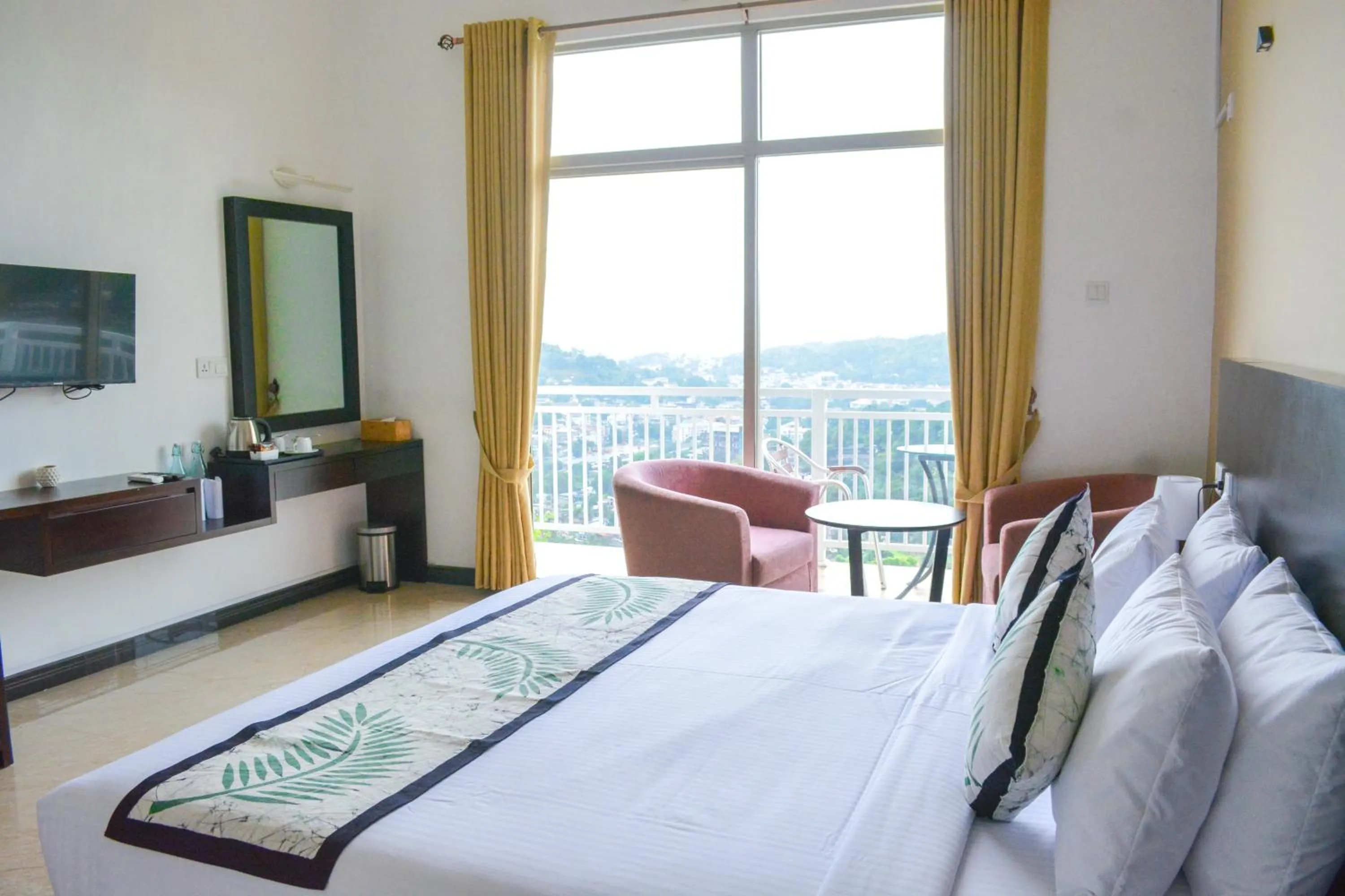 Bed in Hill Paradise Hanthana