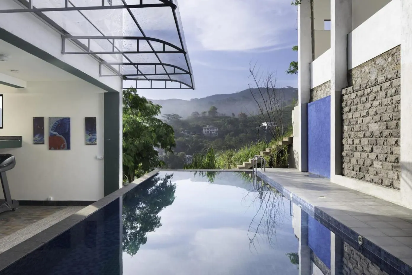 Hill Paradise Hanthana