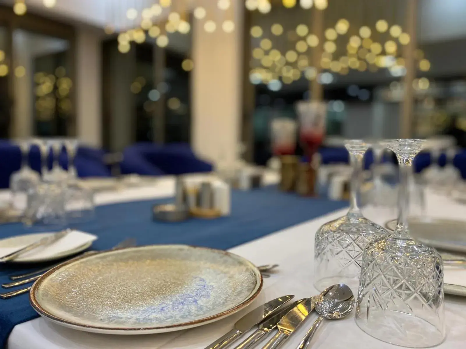 Restaurant/places to eat in Nurel Shark Residence Restaurant/places to eat in Nurel Shark Residence