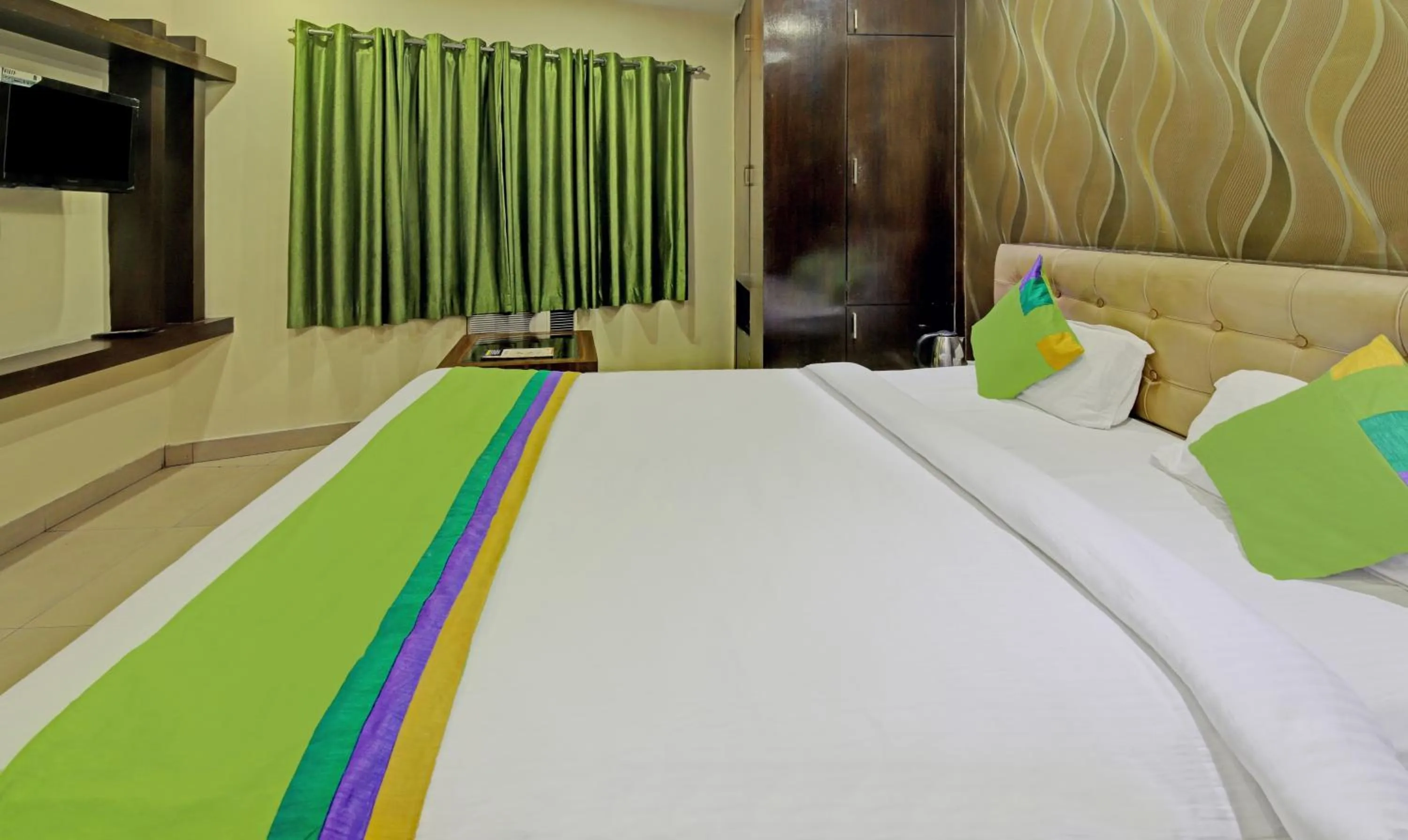 Bedroom, Bed in Treebo Archie Regency