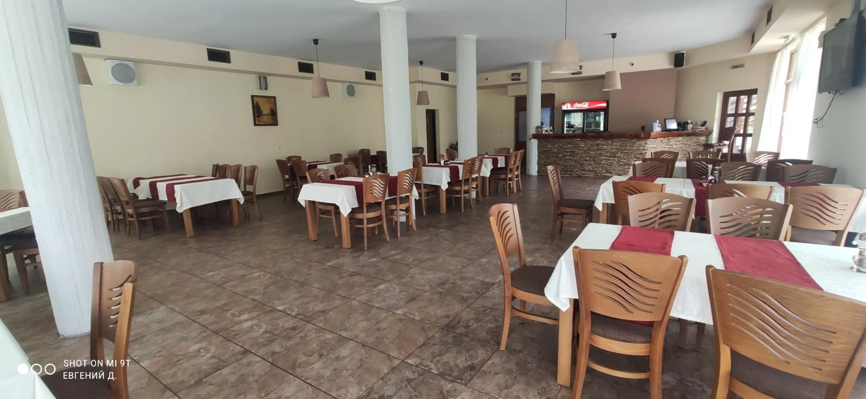 Restaurant/places to eat in Alpine Garden Hotel (Trayanovi Dvori)