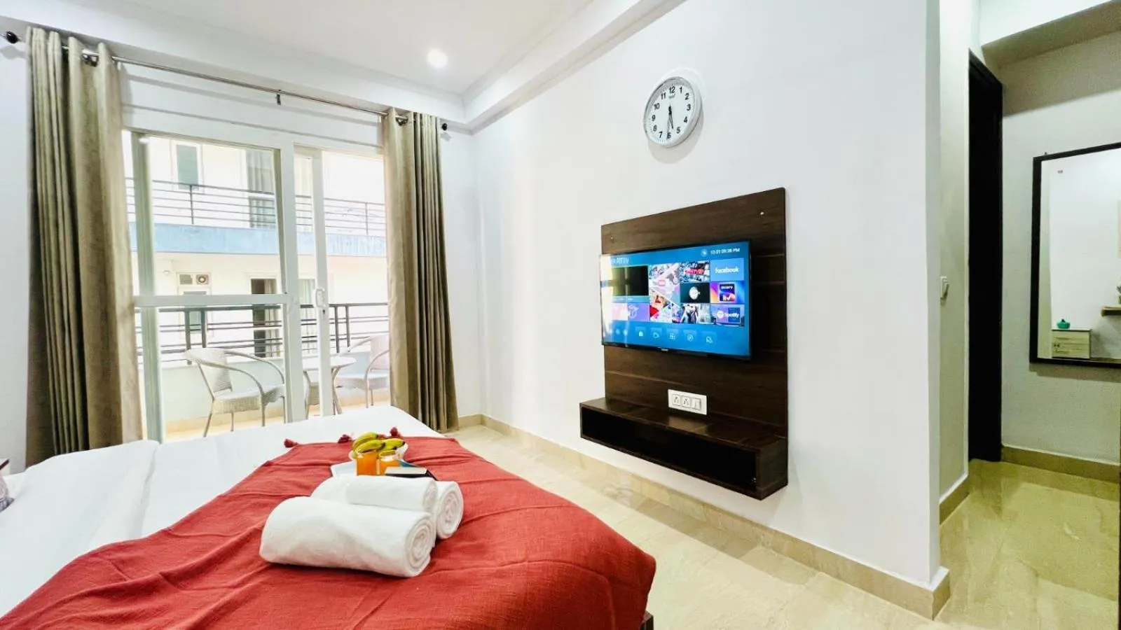 TV and multimedia, Bed in ZEN Suites - Golf Course Road Gurgaon