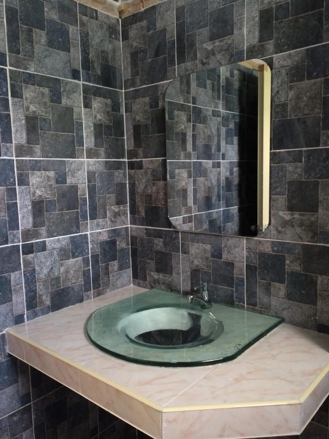 Bathroom in Rainbow Bungalow Haadrin Koh Phangan