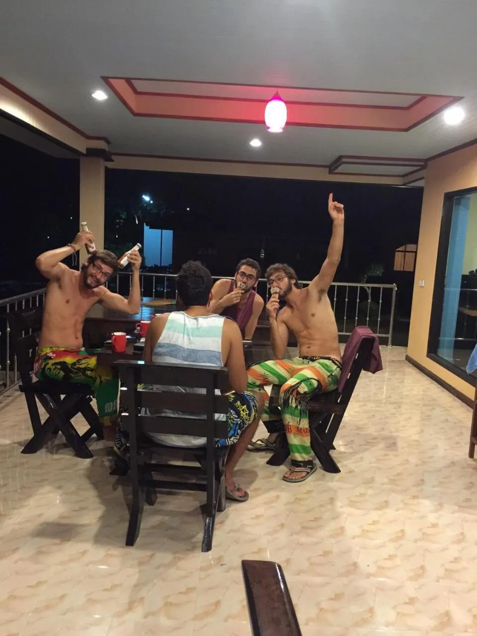 Restaurant/places to eat in Rainbow Bungalow Haadrin Koh Phangan