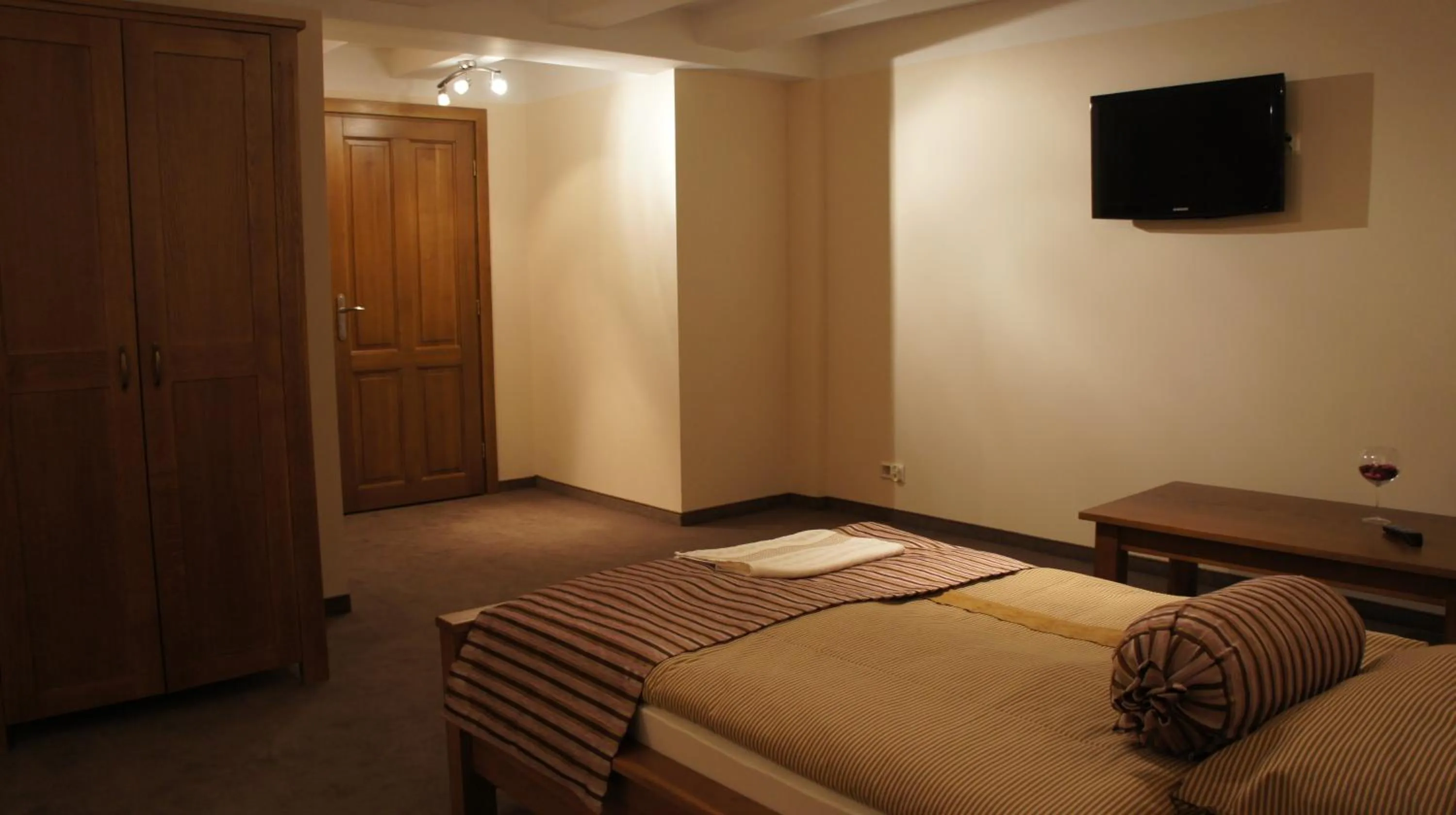 Bed in Hotel Stary Młyn