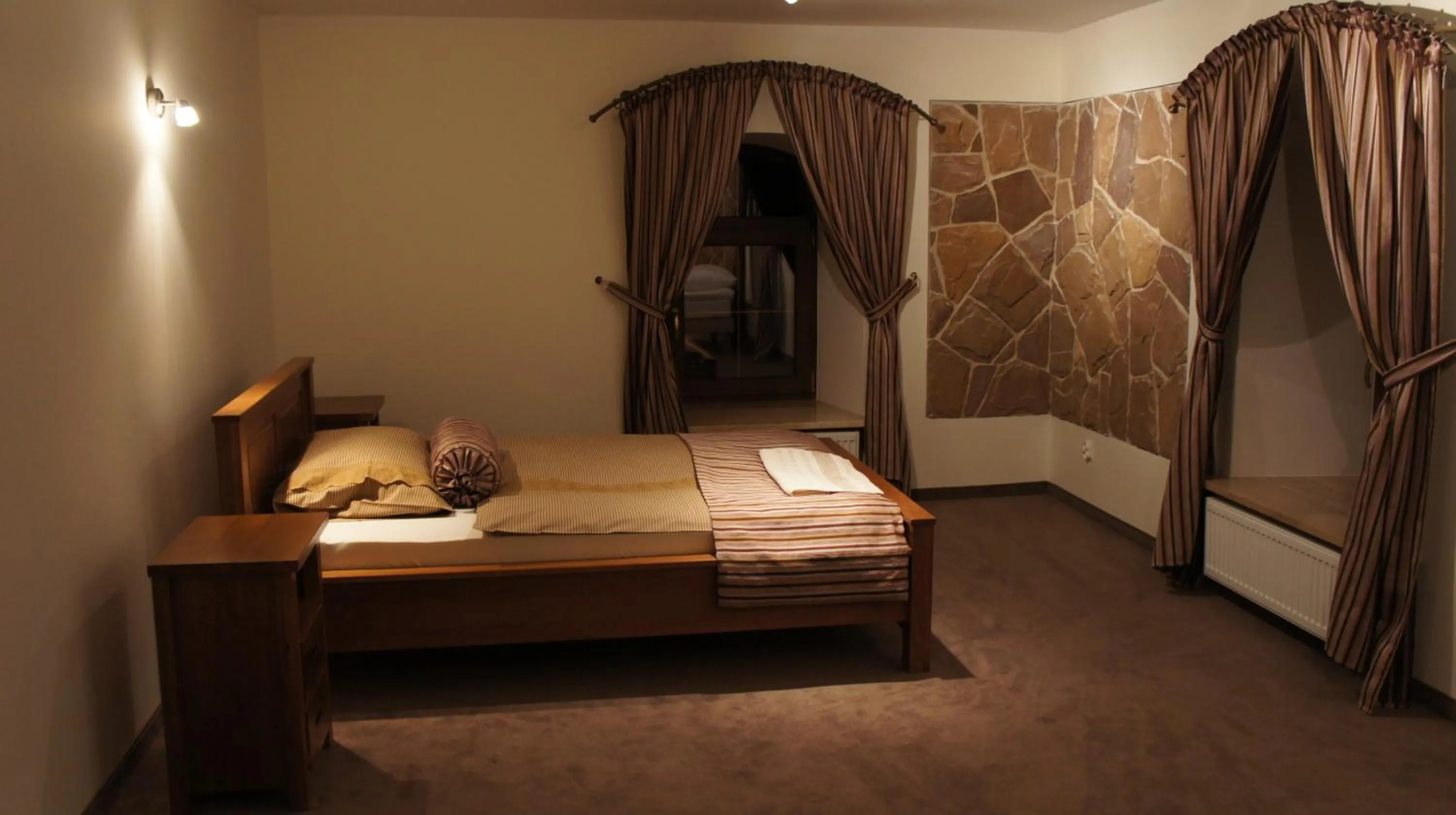 Bed in Hotel Stary Młyn