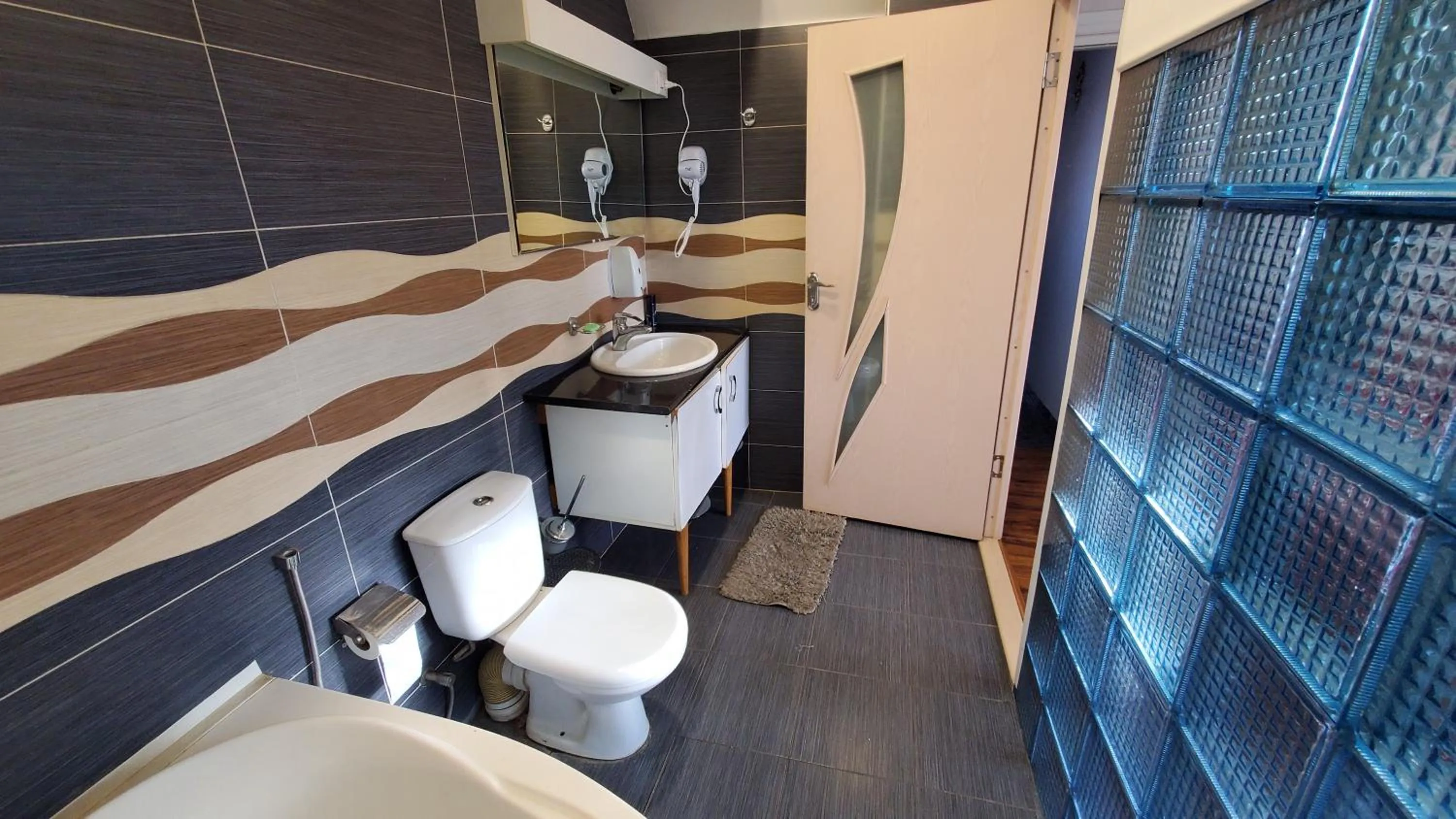 Toilet in Hotel Antalia