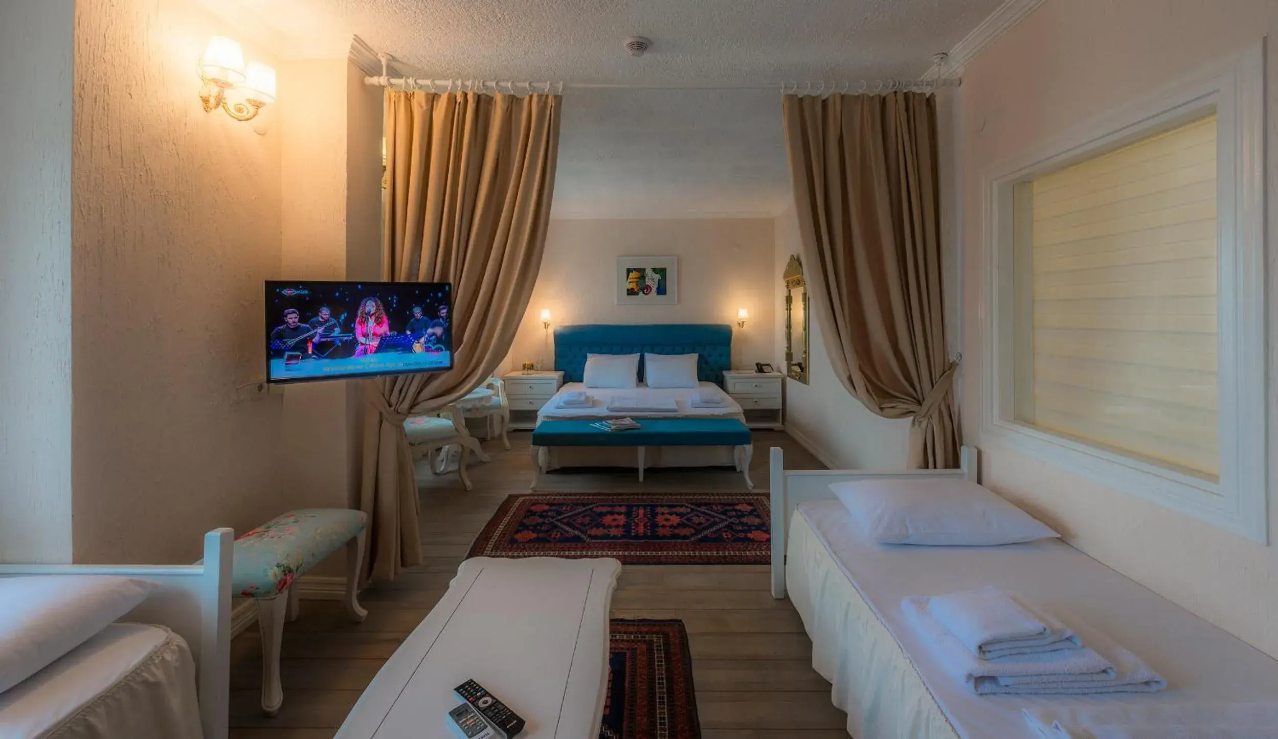 Family Room in Aeneas Hotel Family Room in Aeneas Hotel