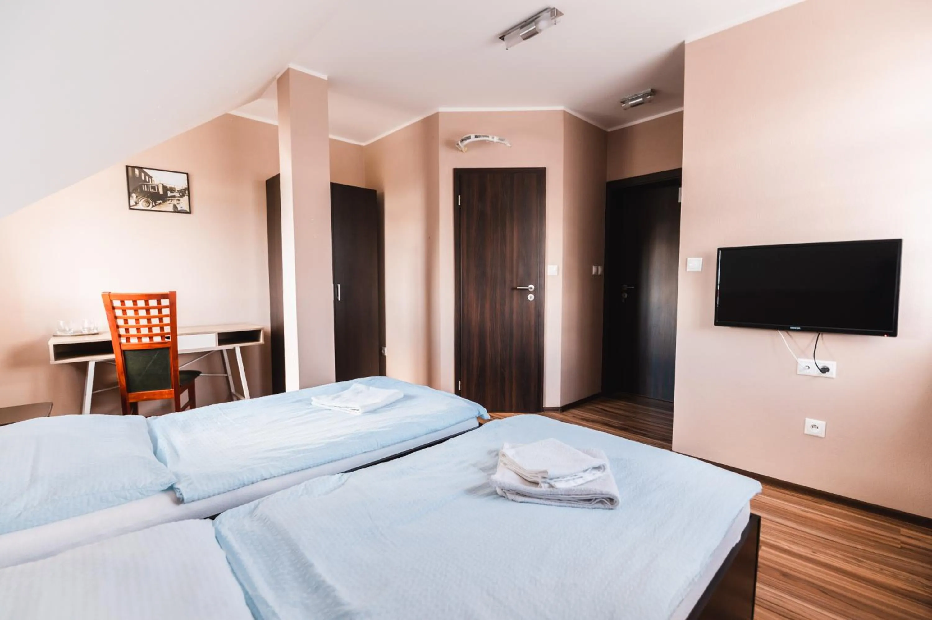 TV and multimedia, Bed in Motel ARD