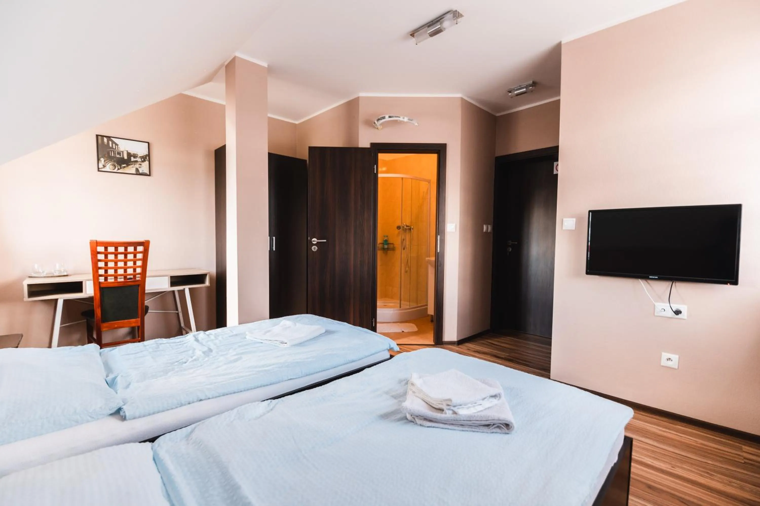 Bed in Motel ARD