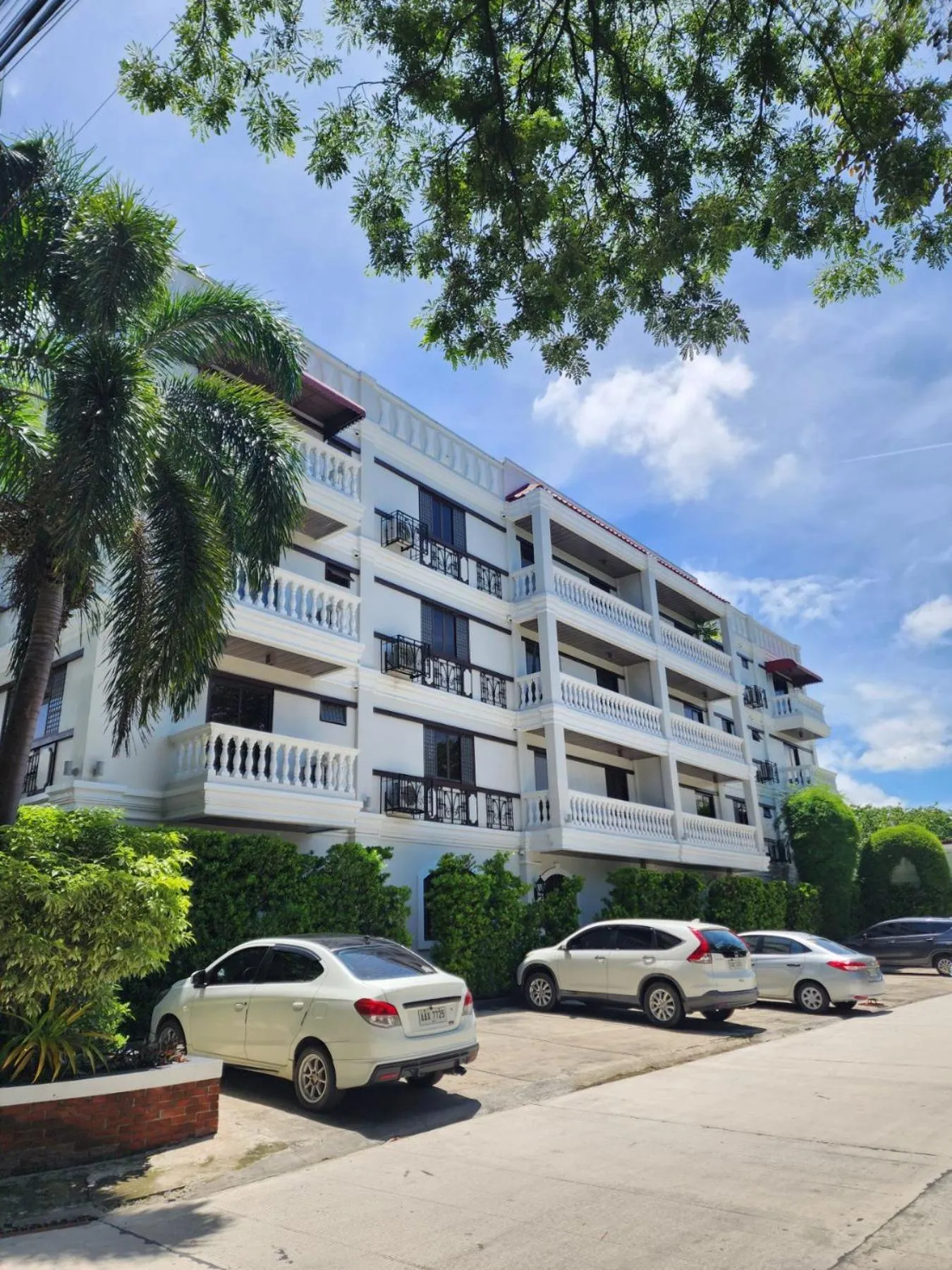 2F Vivere Condo - Govantes Properties