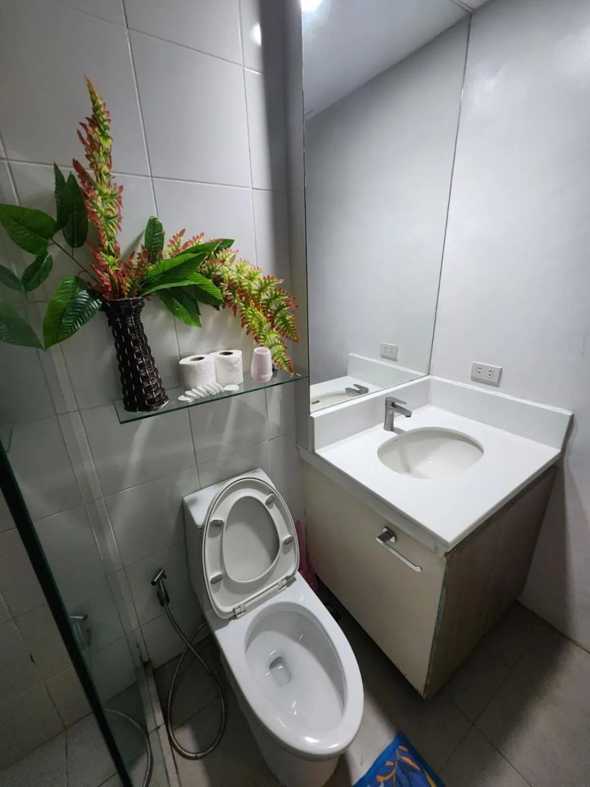 2F Vivere Condo - Govantes Properties