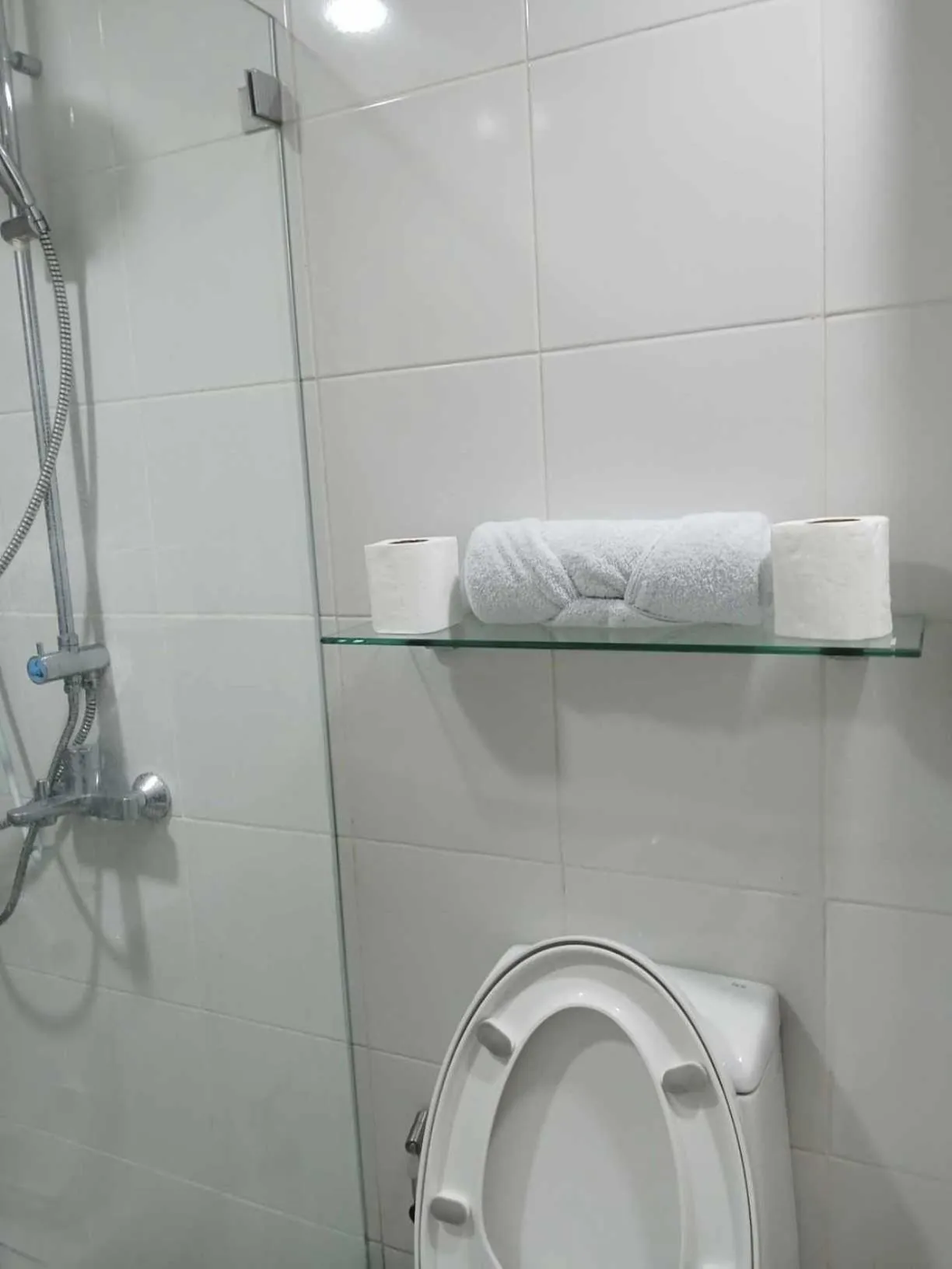 2F Vivere Condo - Govantes Properties