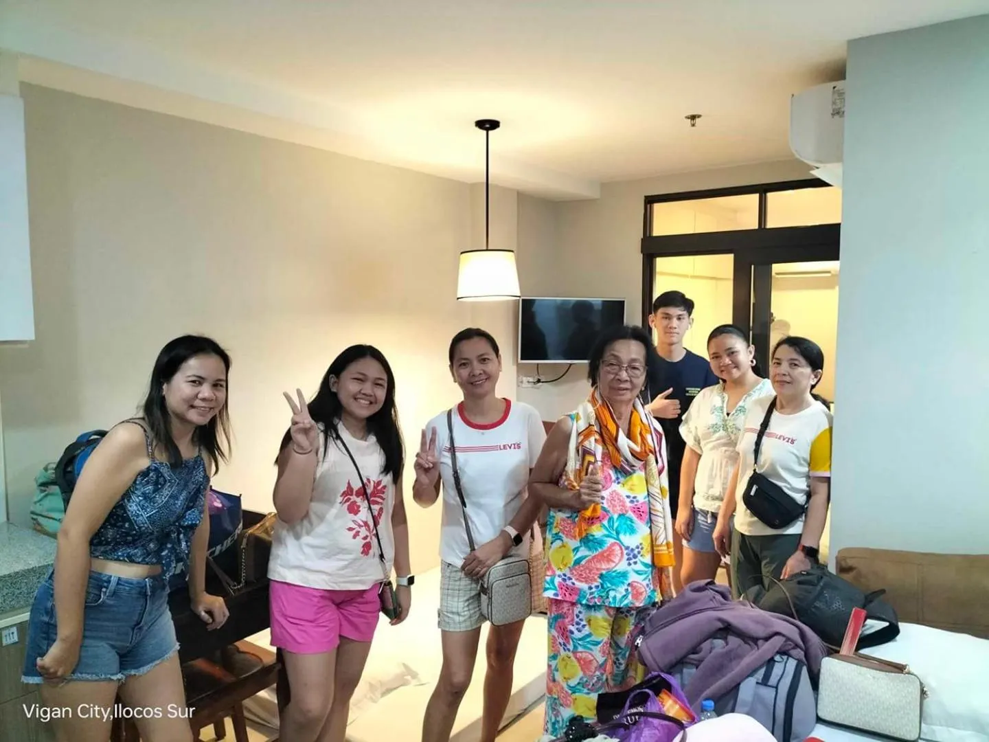 2F Vivere Condo - Govantes Properties