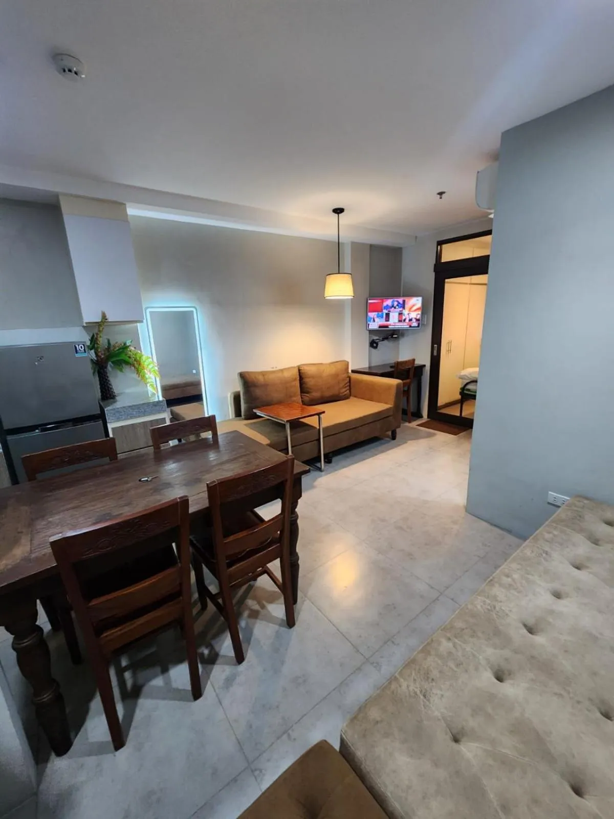 2F Vivere Condo - Govantes Properties