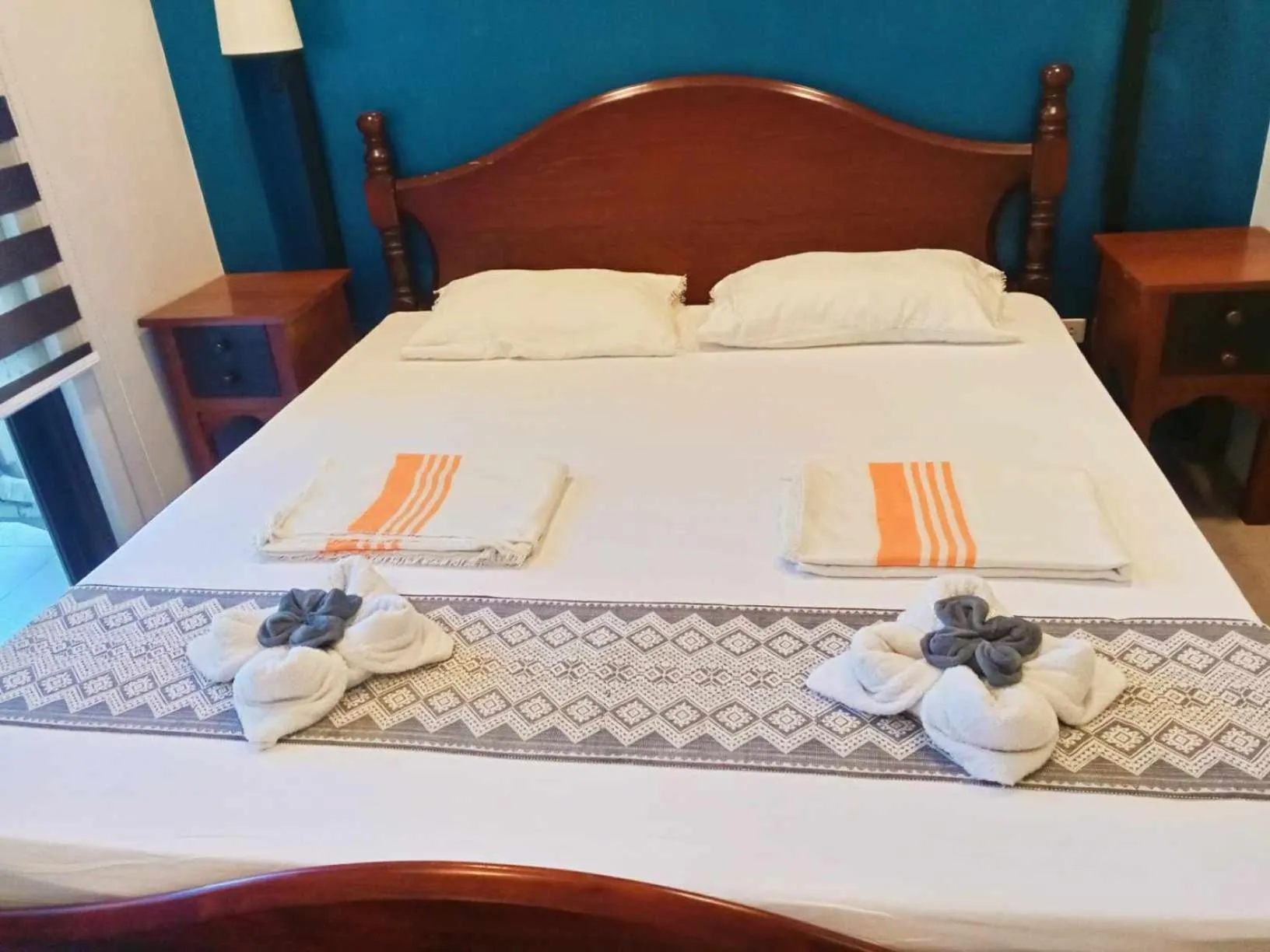 Bed in 2F Vivere Condo - Govantes Properties