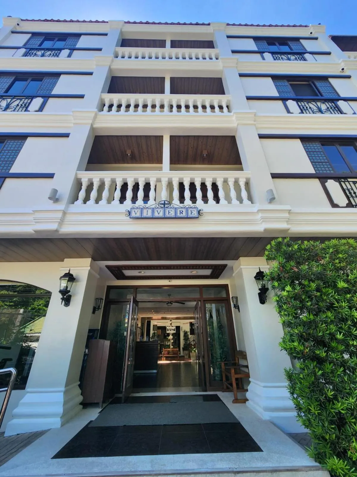 2F Vivere Condo - Govantes Properties