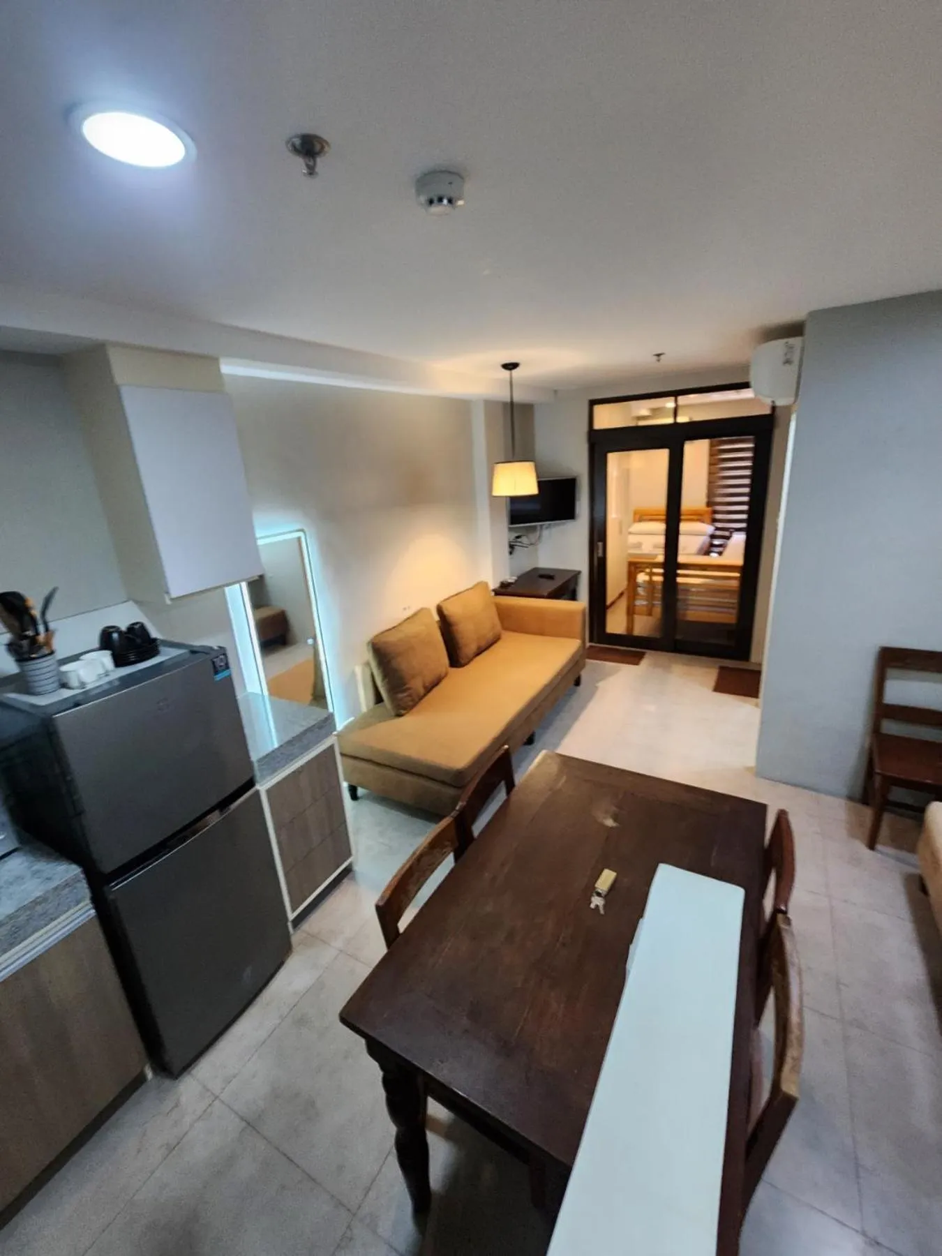 Bed in 2F Vivere Condo - Govantes Properties