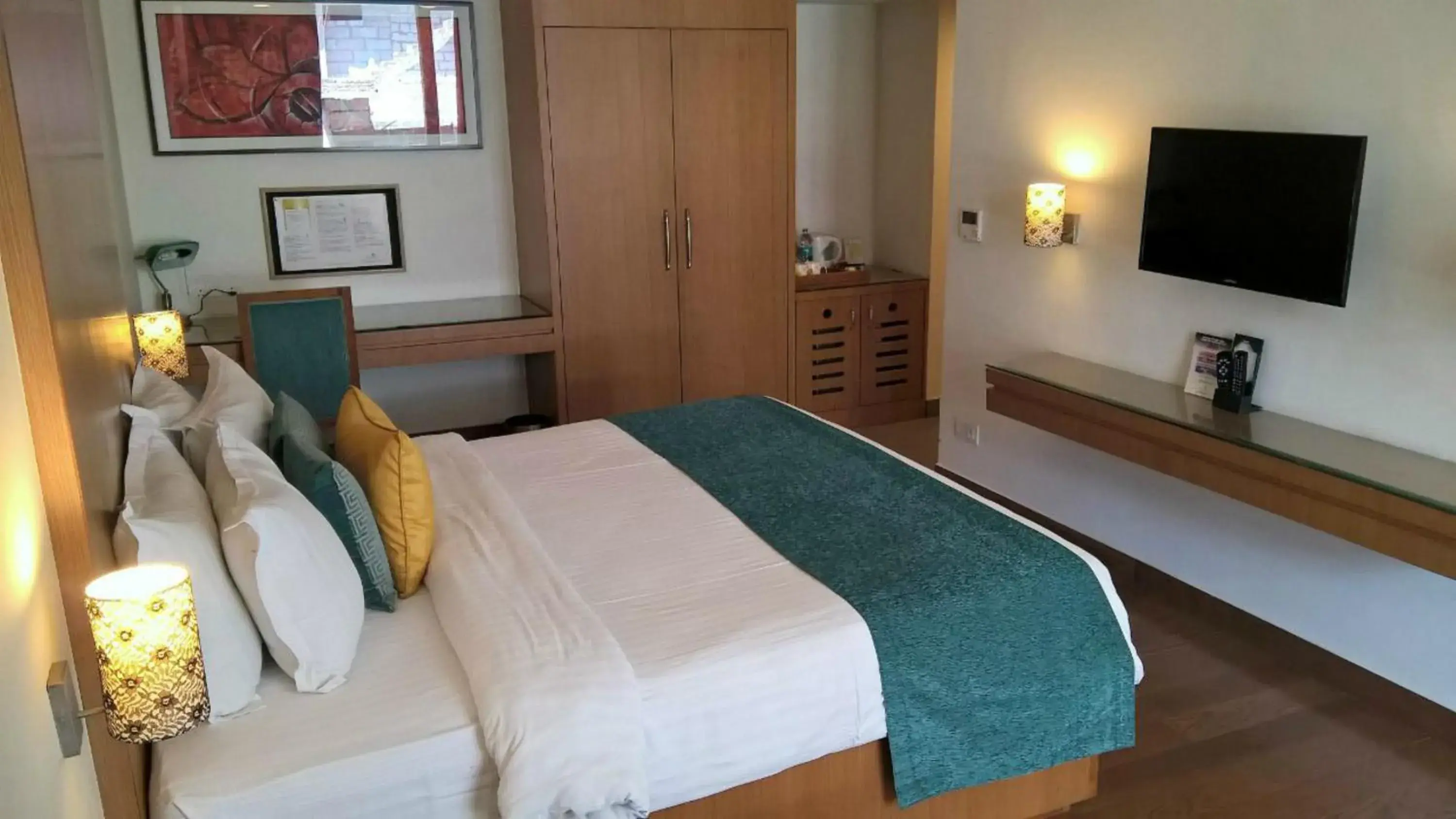 Photo of the whole room, Bed in Lemon Tree Hotel, Dehradun Photo of the whole room, Bed in Lemon Tree Hotel, Dehradun