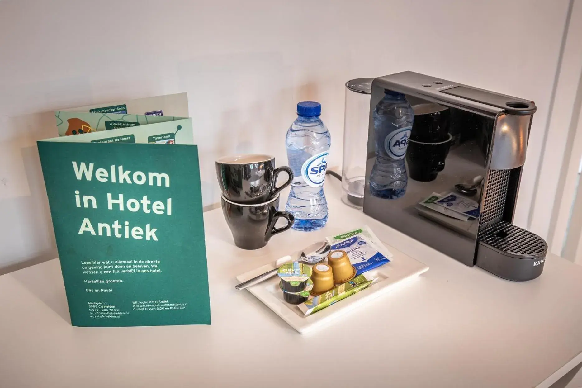 Small Twin Room in Hotel Nieuw Antiek Small Twin Room in Hotel Nieuw Antiek