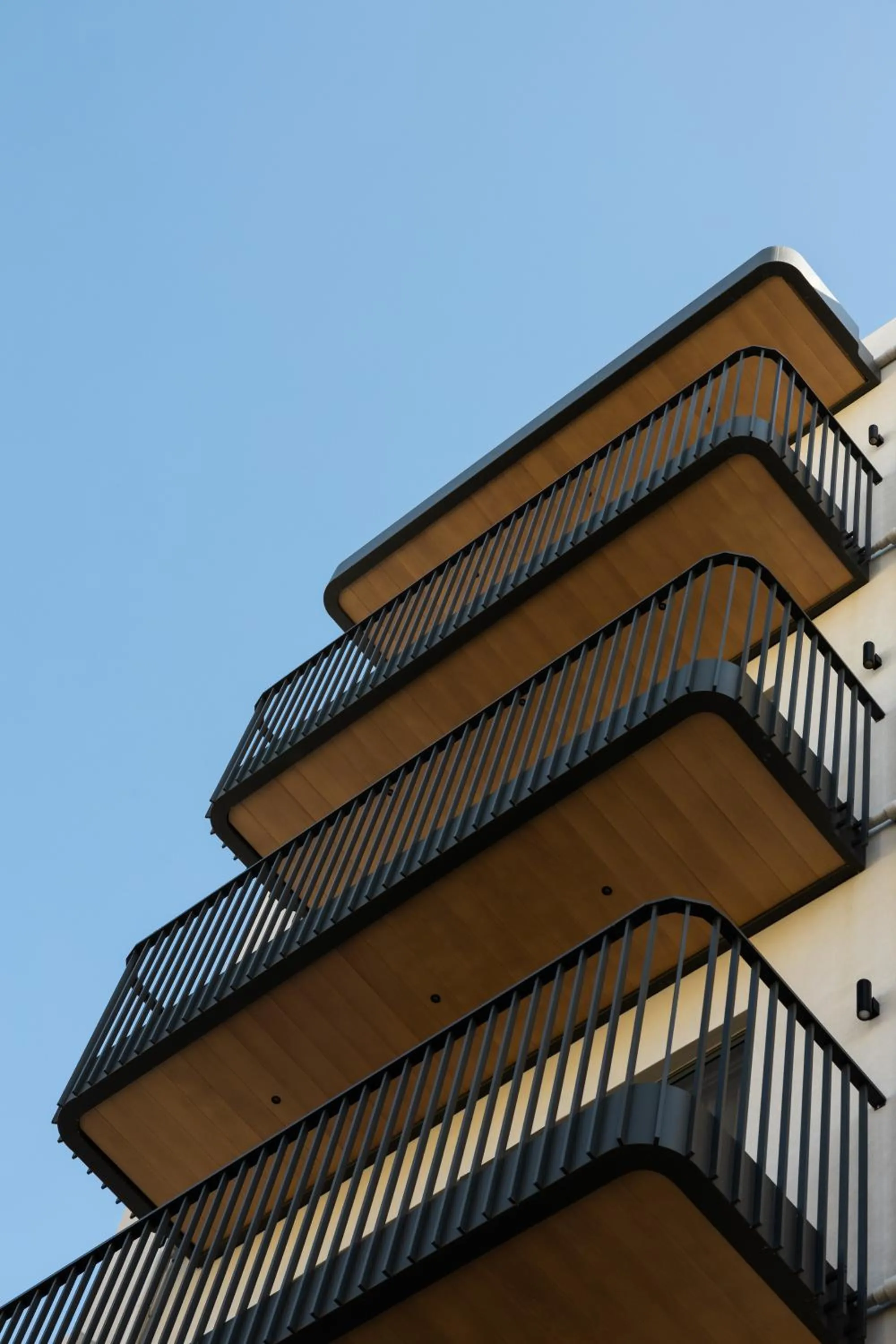 Property building in Omikron Luxury Residences by Semavί