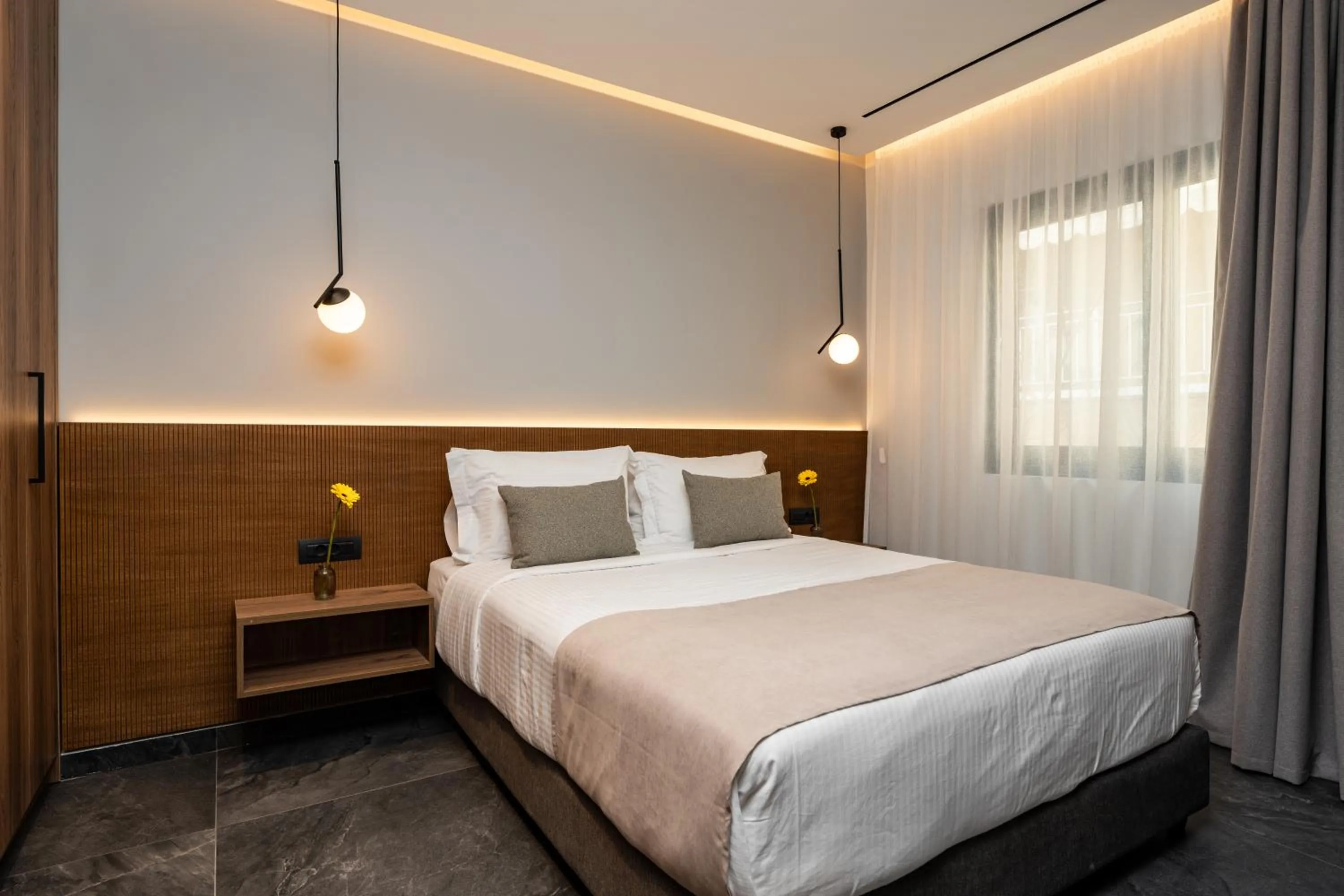 Bed in Omikron Luxury Residences by Semavί