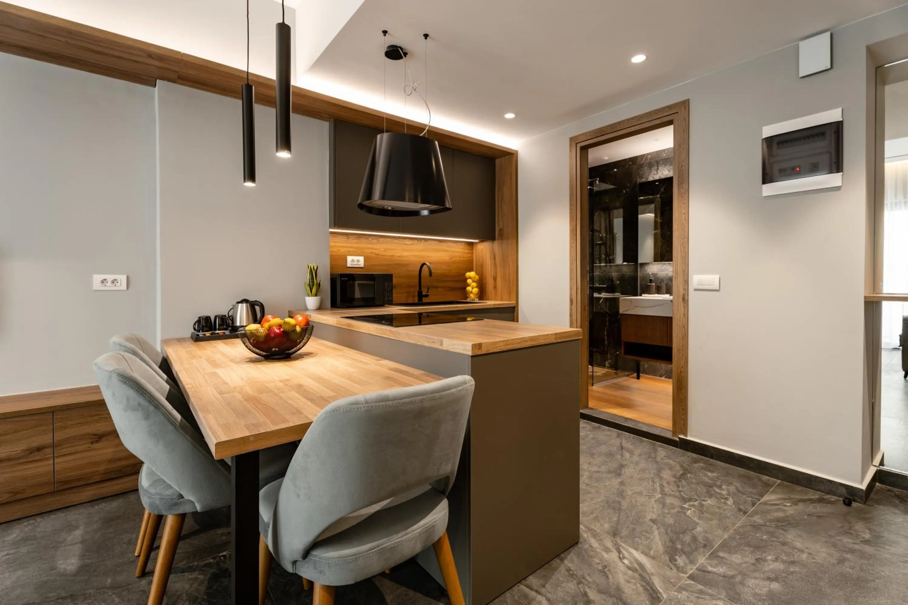 Kitchen or kitchenette in Omikron Luxury Residences by Semavί