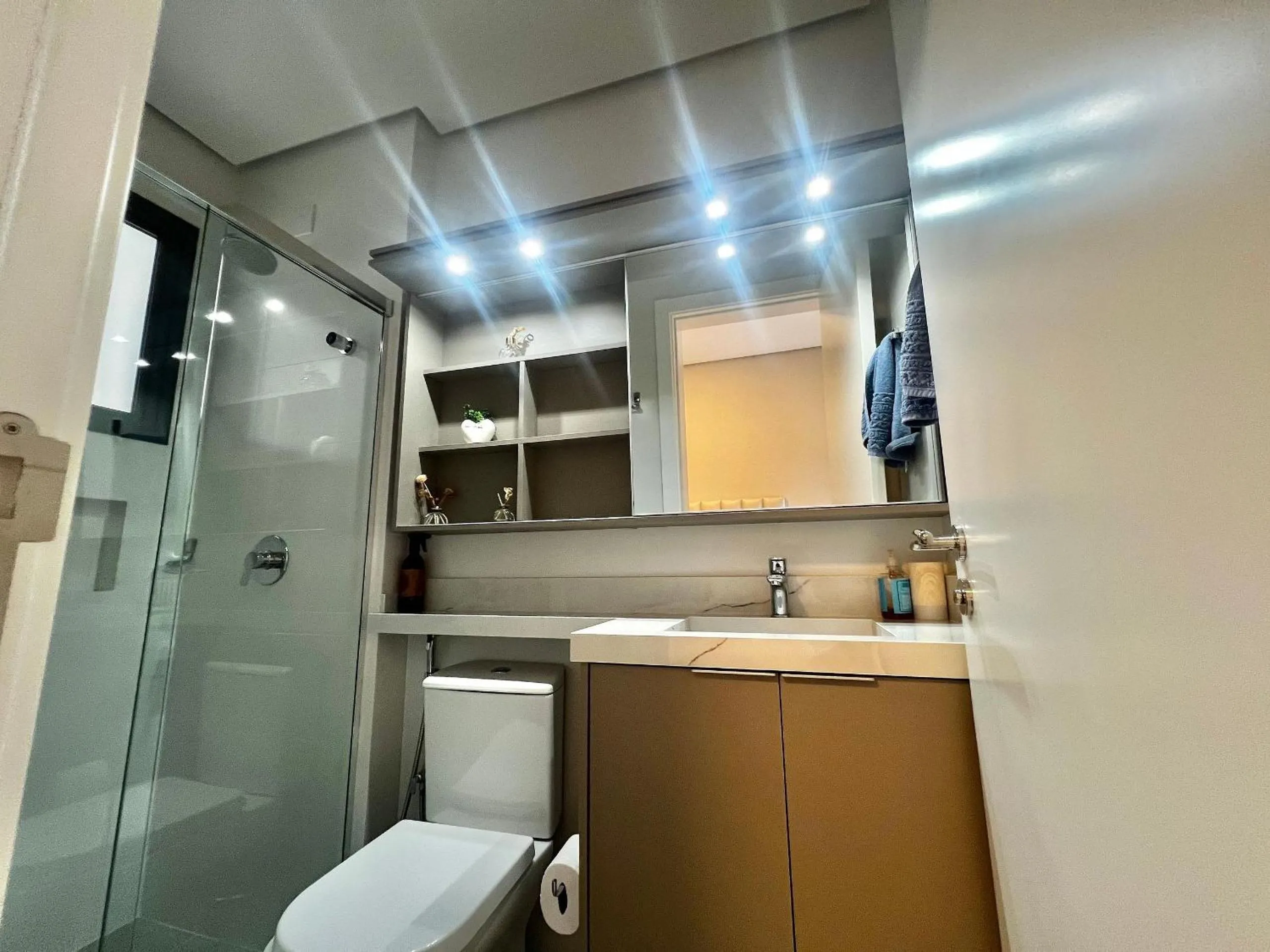 Lindo Apartamento! 100m da Praia Grande! EC01I