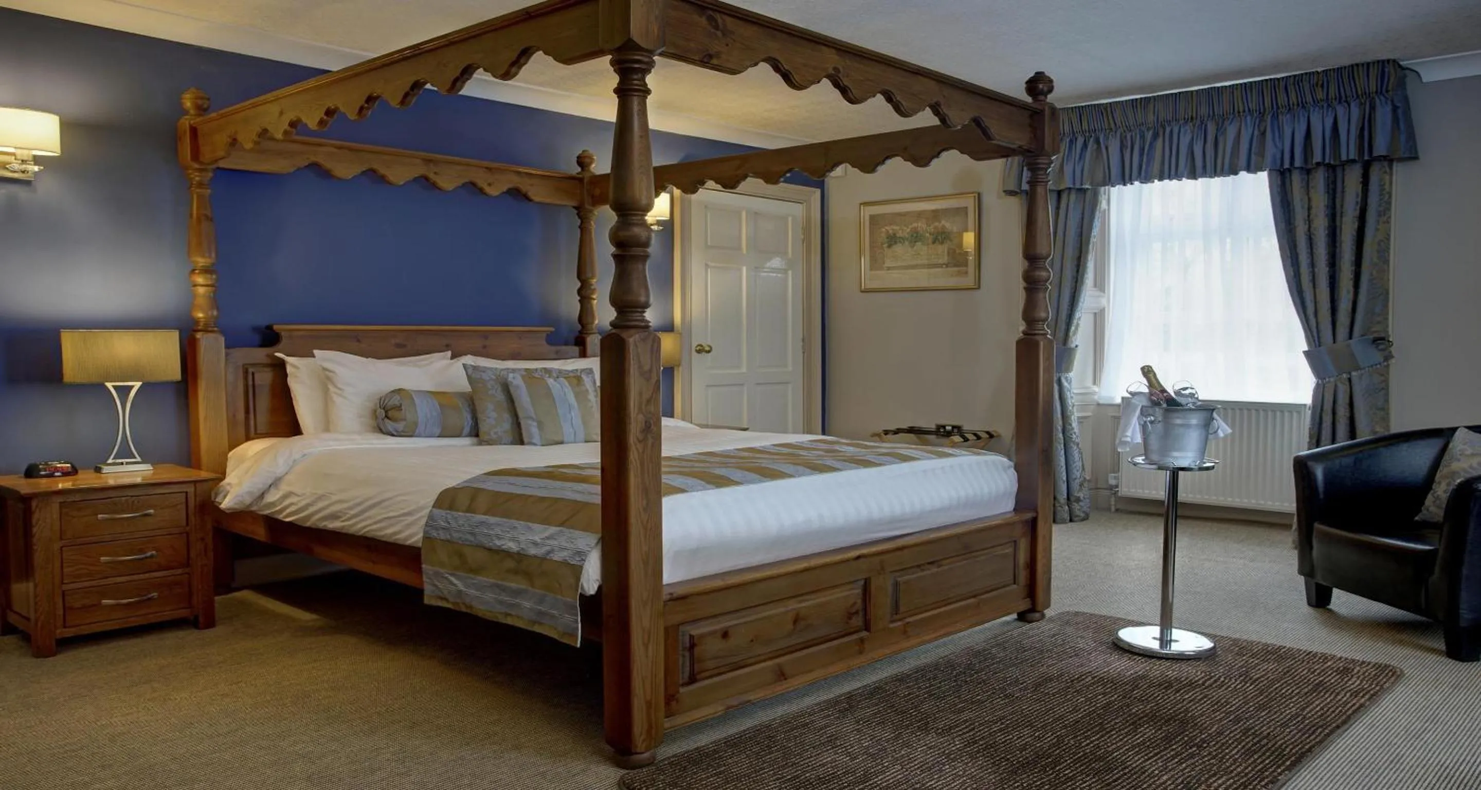 Bedroom, Bed in All Seasons Philipburn, BW Signature Collection