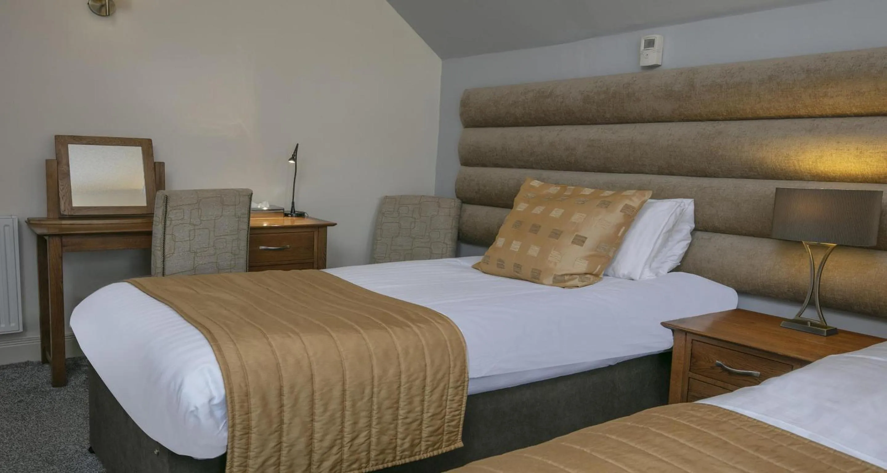 Bedroom, Bed in All Seasons Philipburn, BW Signature Collection