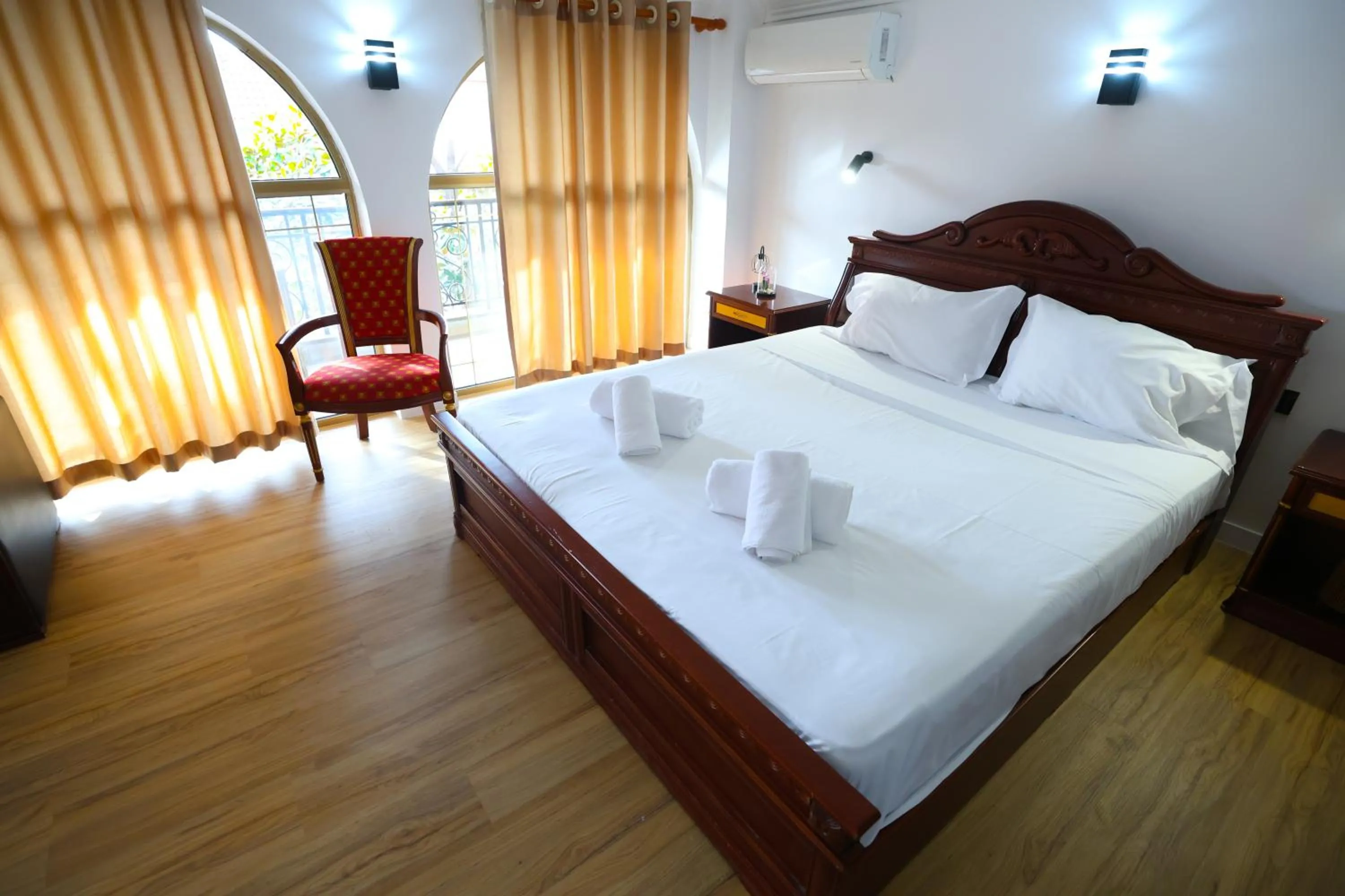 Living room, Bed in Vila Alizee Hotel