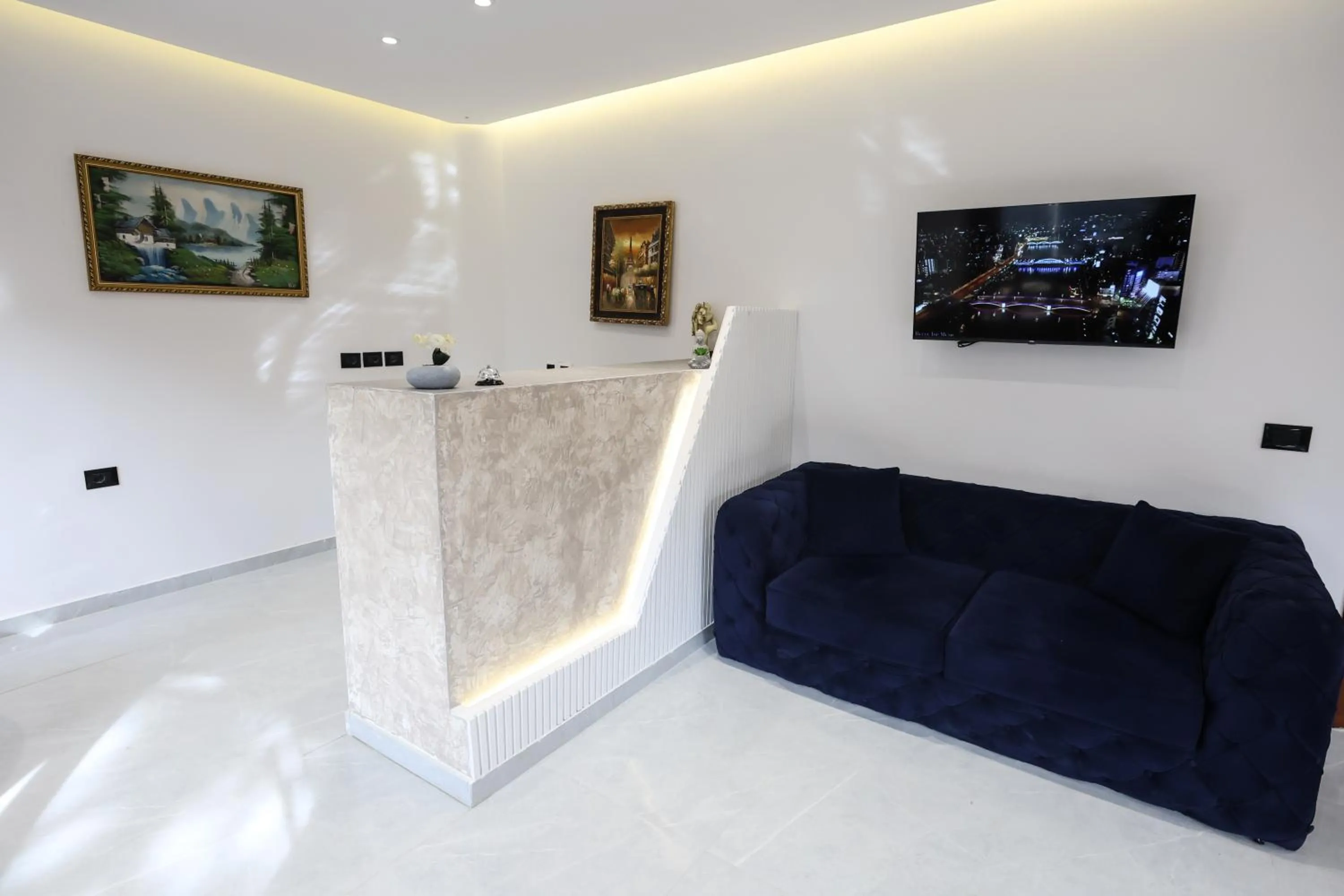 TV and multimedia in Vila Alizee Hotel