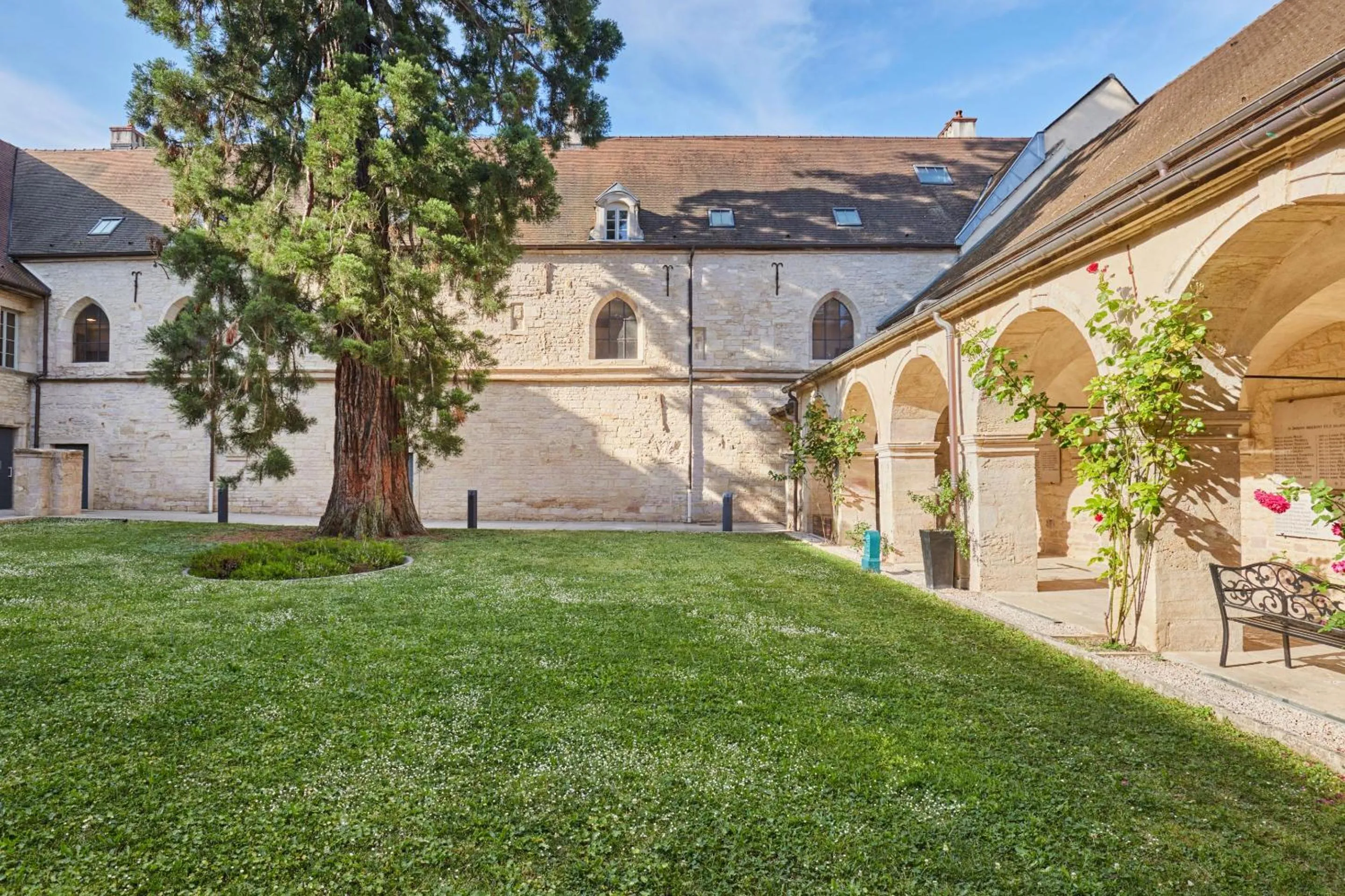 Property building in Appart'hôtel Odalys City - Dijon Centre Les Cordeliers