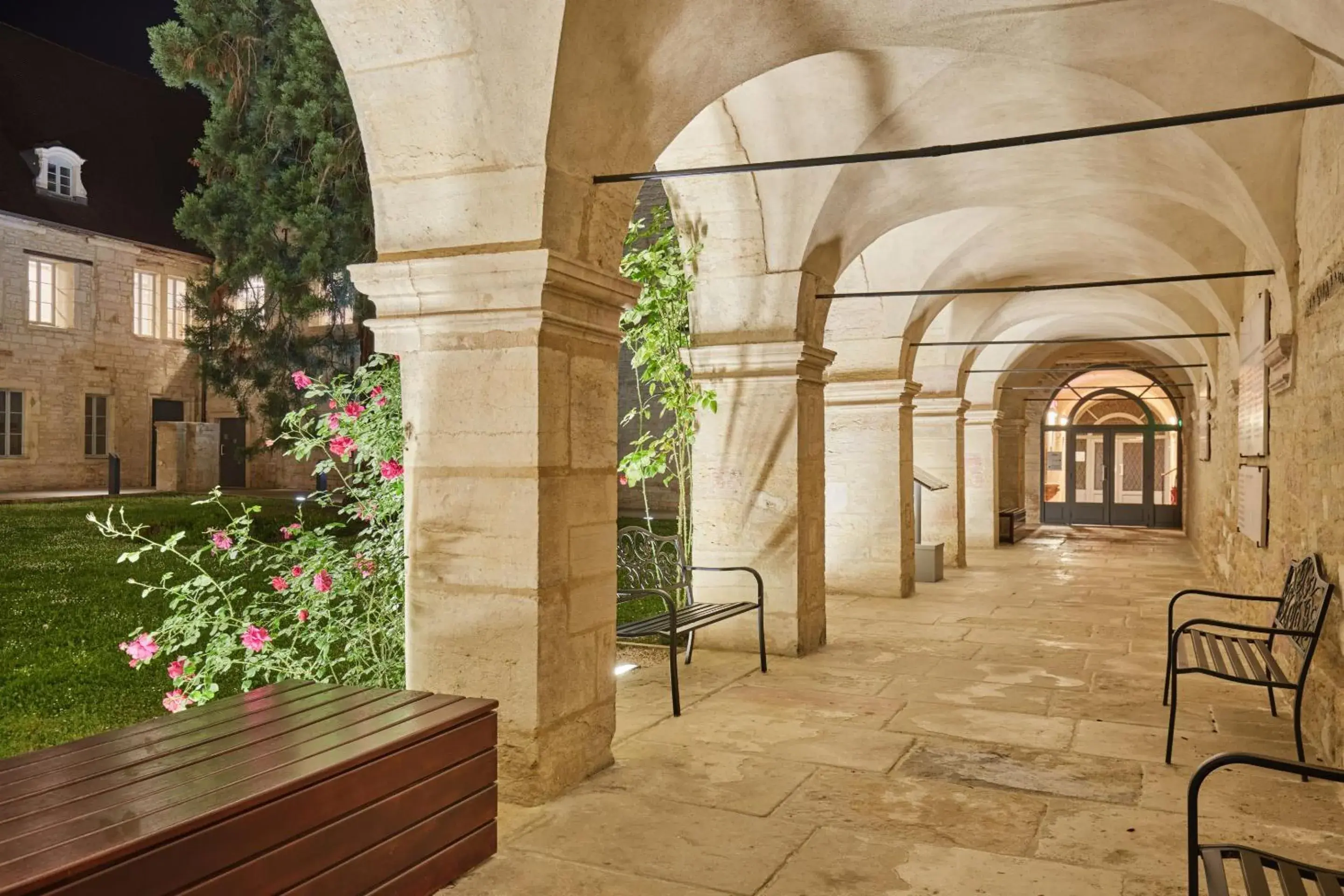 Property building in Appart'hôtel Odalys City - Dijon Centre Les Cordeliers Property building in Appart'hôtel Odalys City - Dijon Centre Les Cordeliers