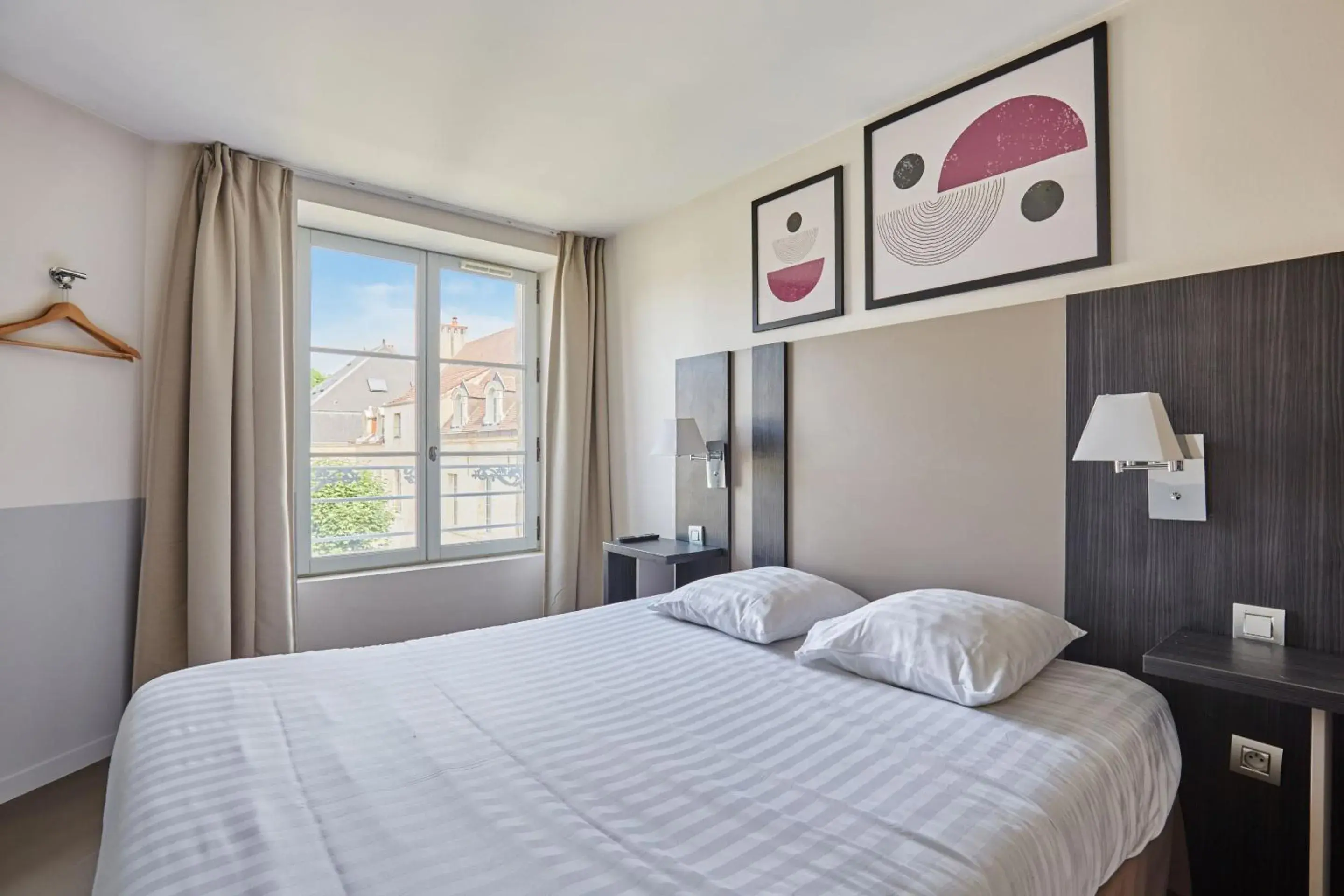 Bed in Appart'hôtel Odalys City - Dijon Centre Les Cordeliers Bed in Appart'hôtel Odalys City - Dijon Centre Les Cordeliers