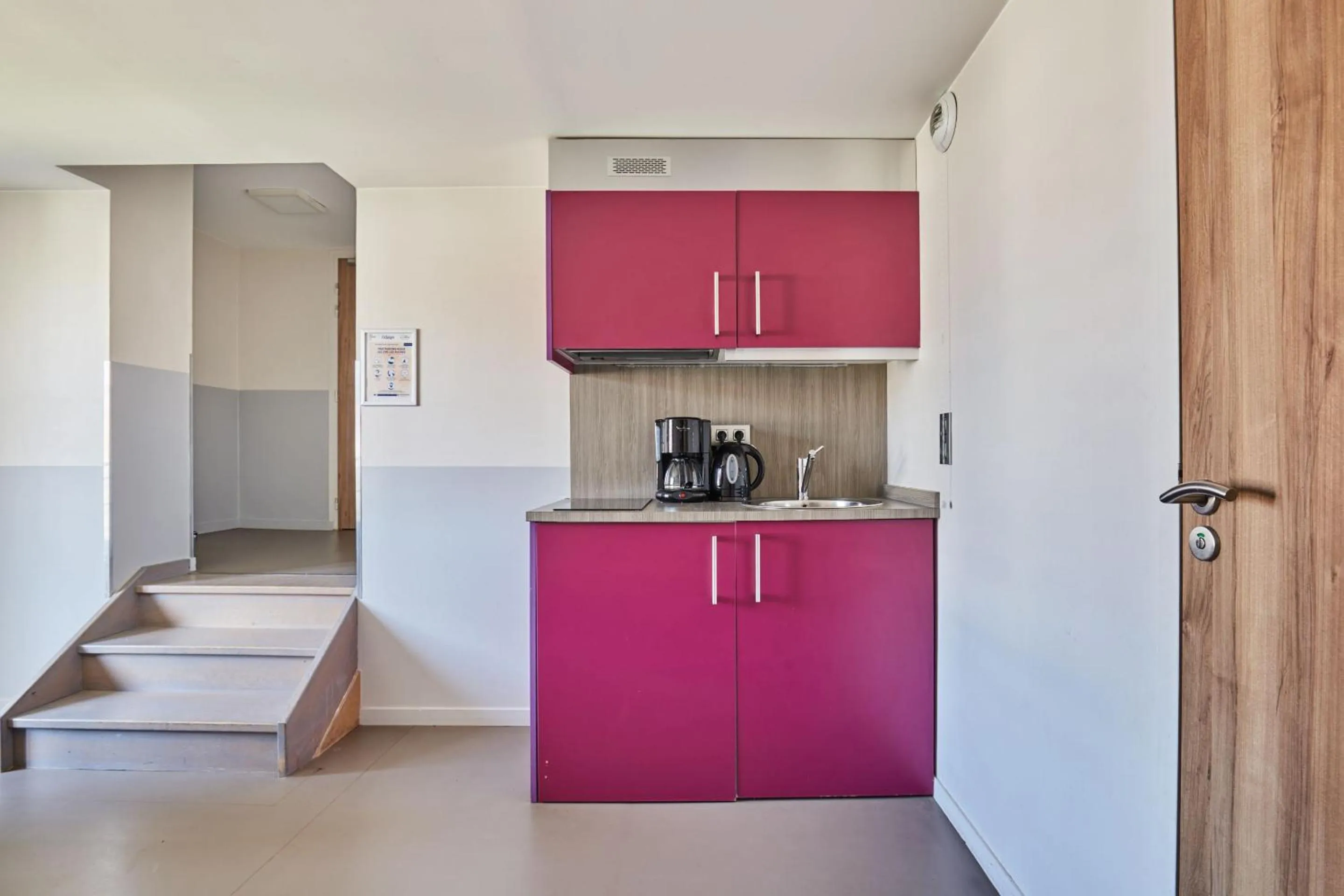 Kitchen or kitchenette in Appart'hôtel Odalys City - Dijon Centre Les Cordeliers