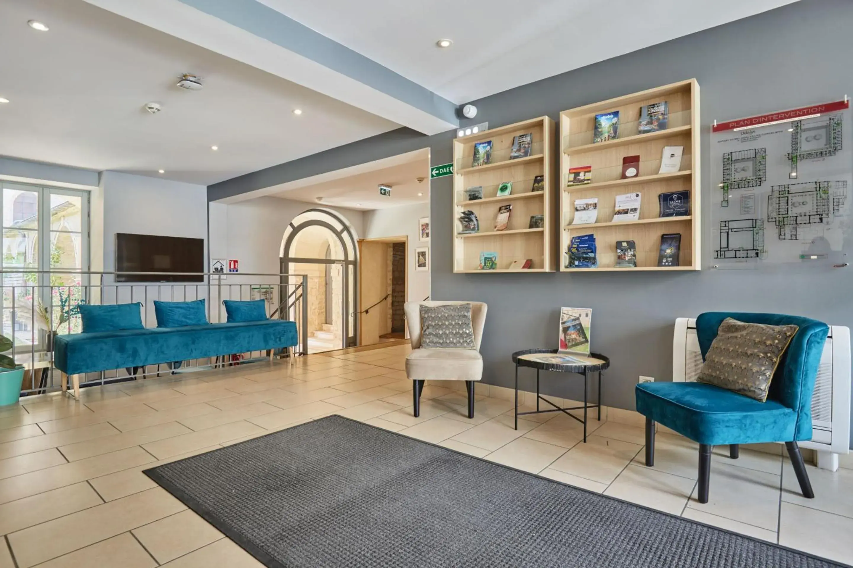 Lobby or reception in Appart'hôtel Odalys City - Dijon Centre Les Cordeliers Lobby or reception in Appart'hôtel Odalys City - Dijon Centre Les Cordeliers