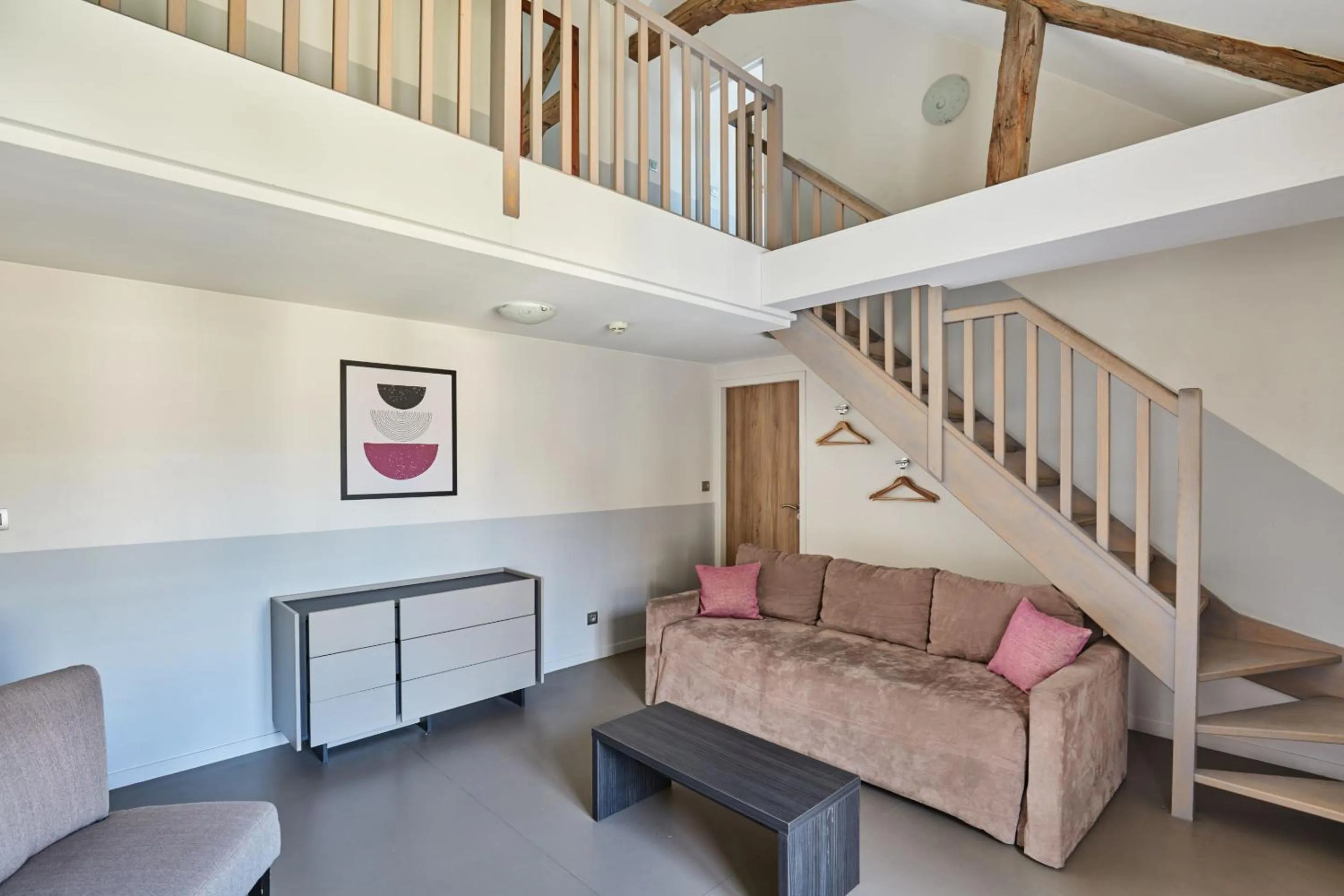 Living room in Appart'hôtel Odalys City - Dijon Centre Les Cordeliers