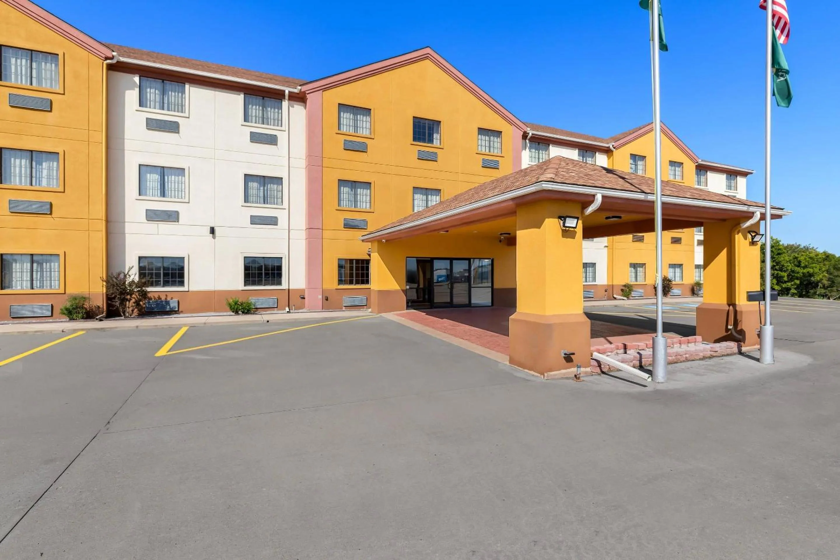 Property building in Quality Inn & Suites McAlester on Hwy 69