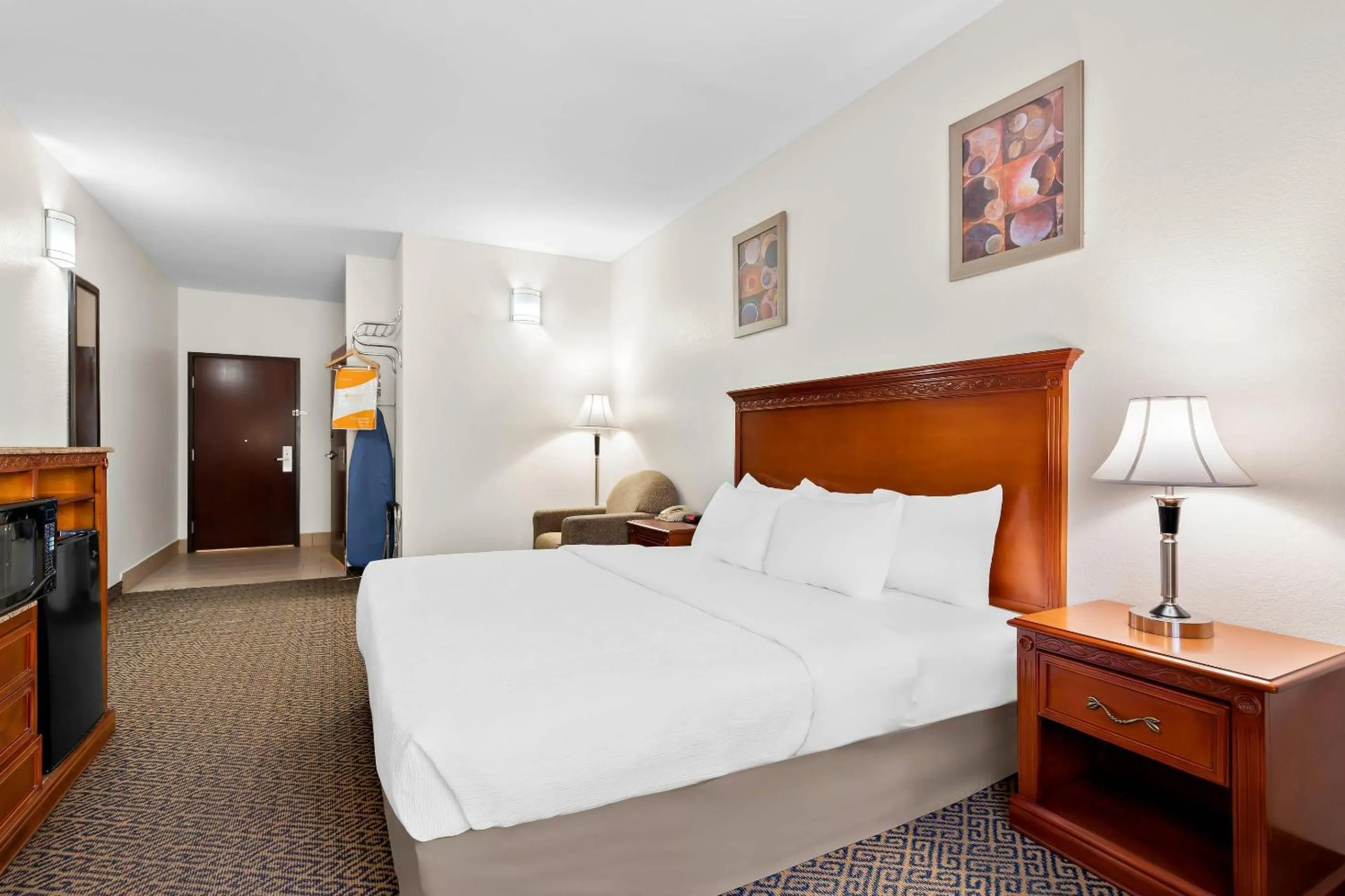 Bedroom, Bed in Quality Inn & Suites McAlester on Hwy 69