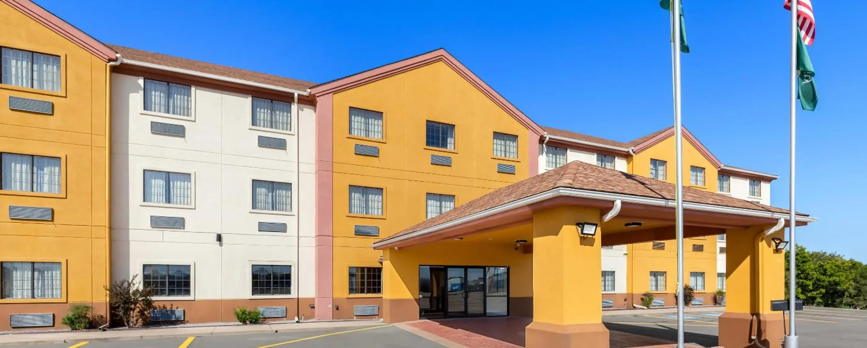 Facade/entrance in Quality Inn & Suites McAlester on Hwy 69 Facade/entrance in Quality Inn & Suites McAlester on Hwy 69