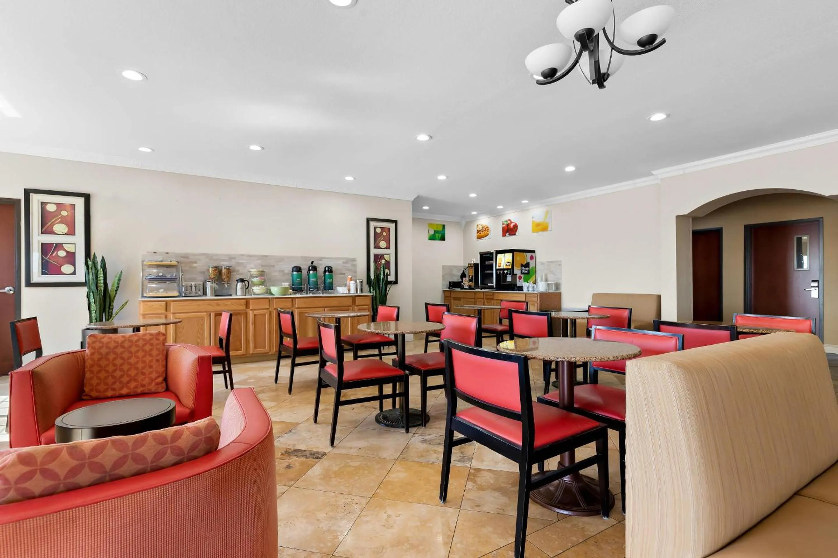 Breakfast in Quality Inn & Suites McAlester on Hwy 69